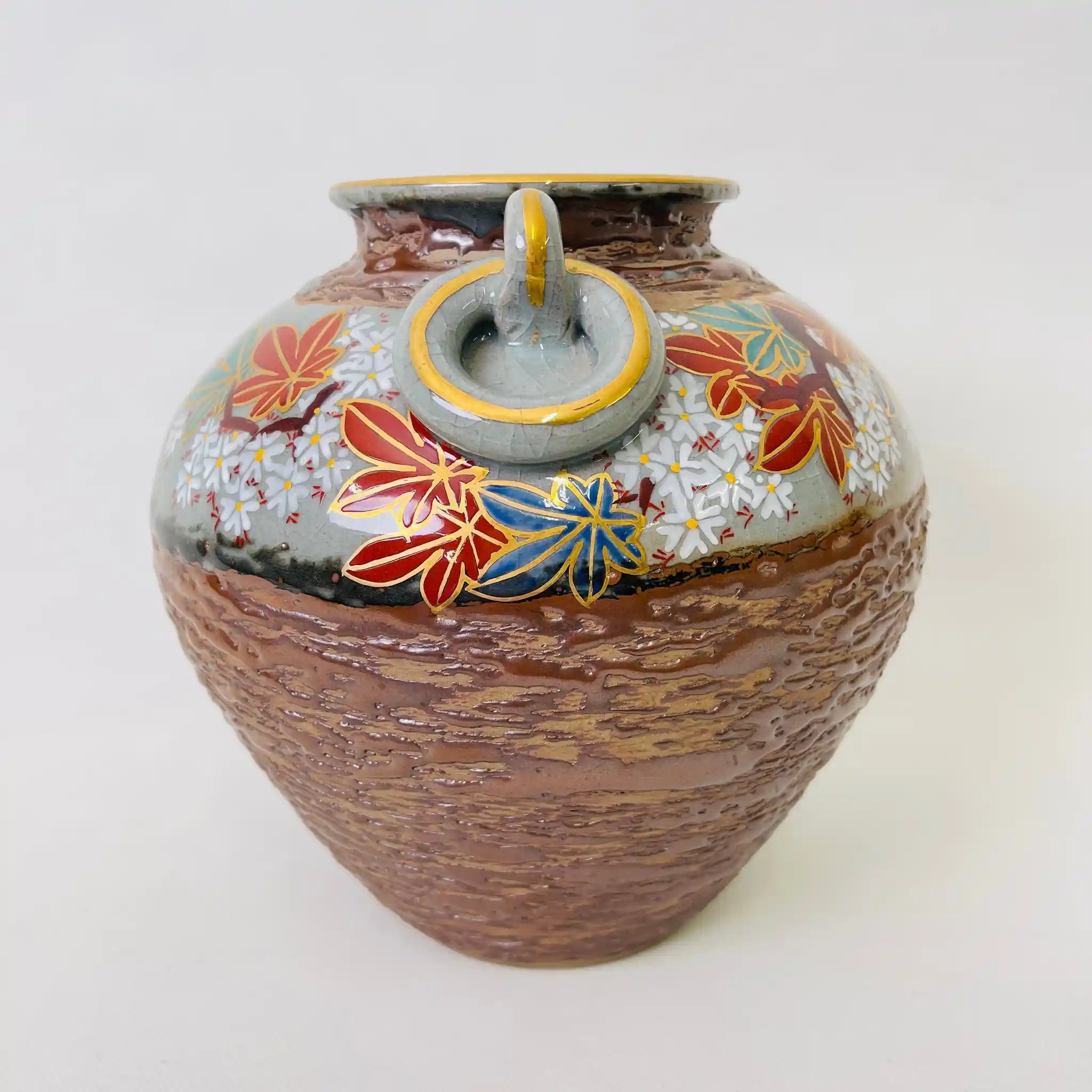 【骨董品】 花瓶(フラワーベース) / 松皮窯 大澤久次郎 / 犬山焼 雲錦手 / 陶器 / 日本 /  金彩色絵 花紅葉文 / 箱付き