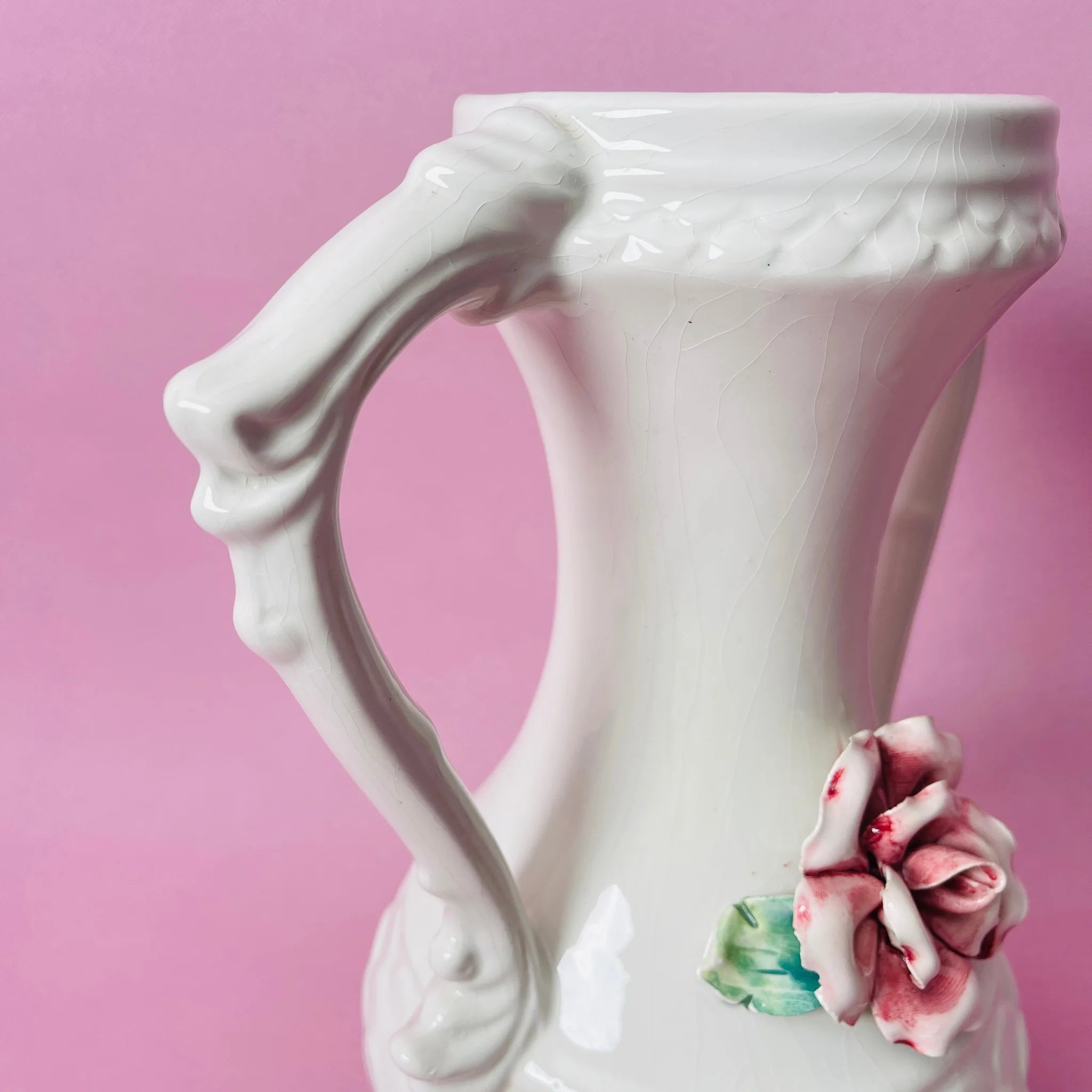 【リユース】 フラワーベース / Capodimonte(カポディモンテ) / 陶器 / イタリア / エンボス加工