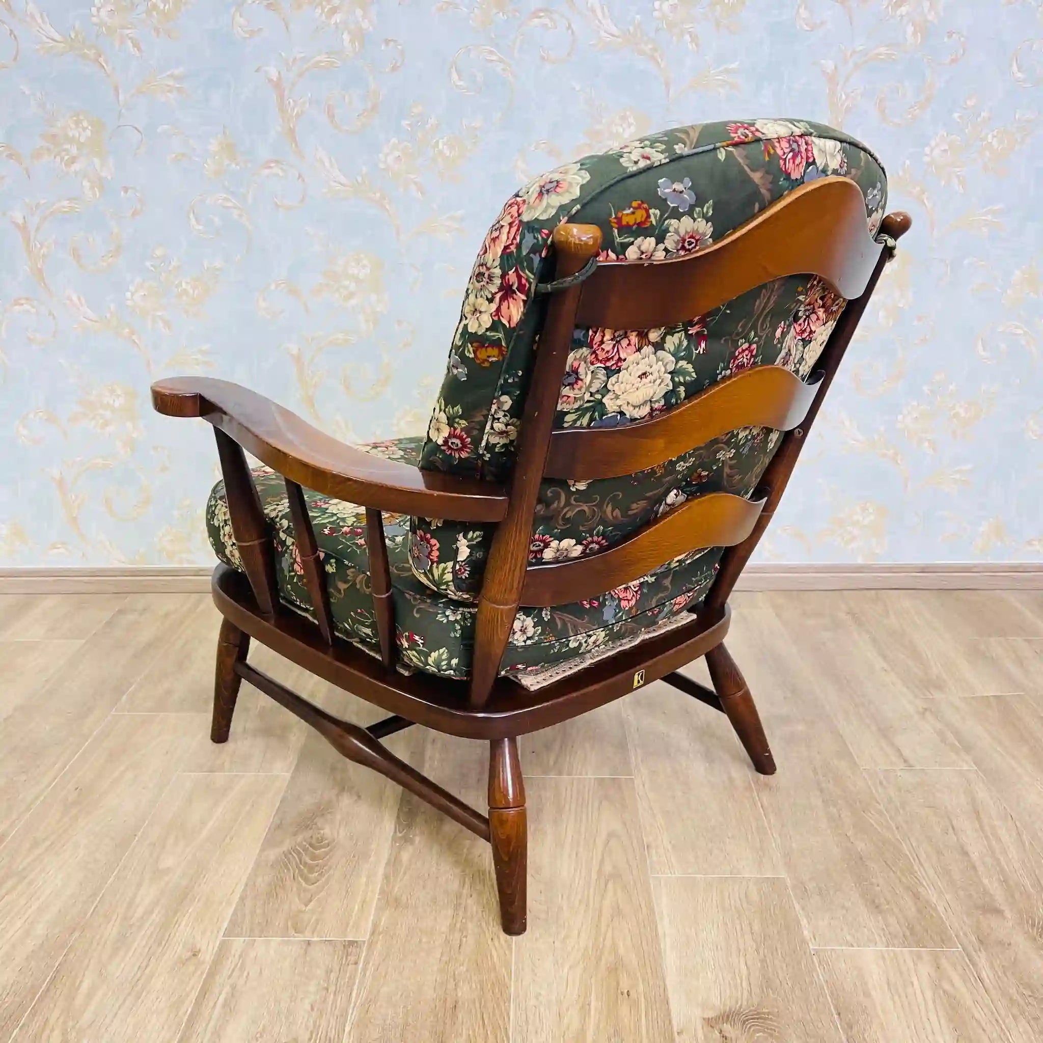 【リユース】 アームチェア / 飛騨産業(キツツキ) / 穂高 / 日本 / 組み直し済 ウェービングテープ交換済