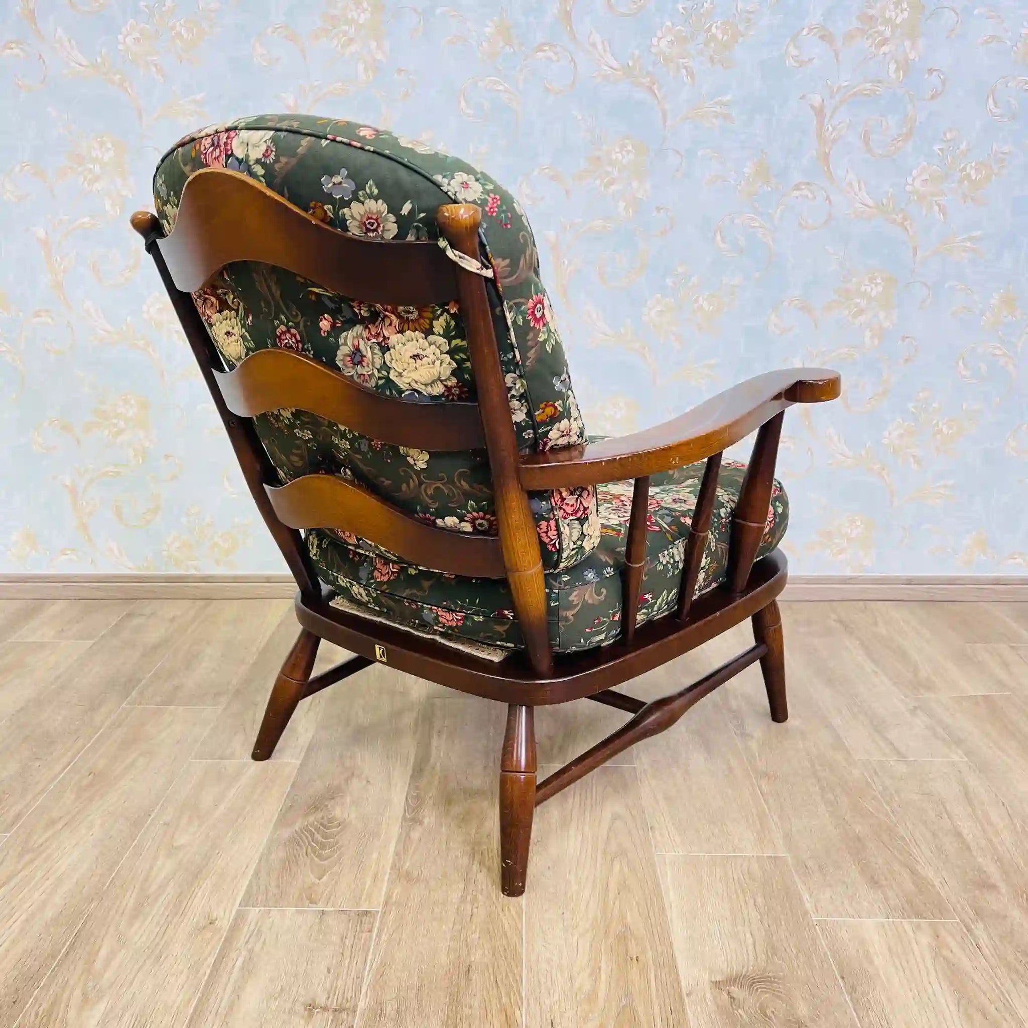 【リユース】 アームチェア / 飛騨産業(キツツキ) / 穂高 / 日本 / 組み直し済 ウェービングテープ交換済