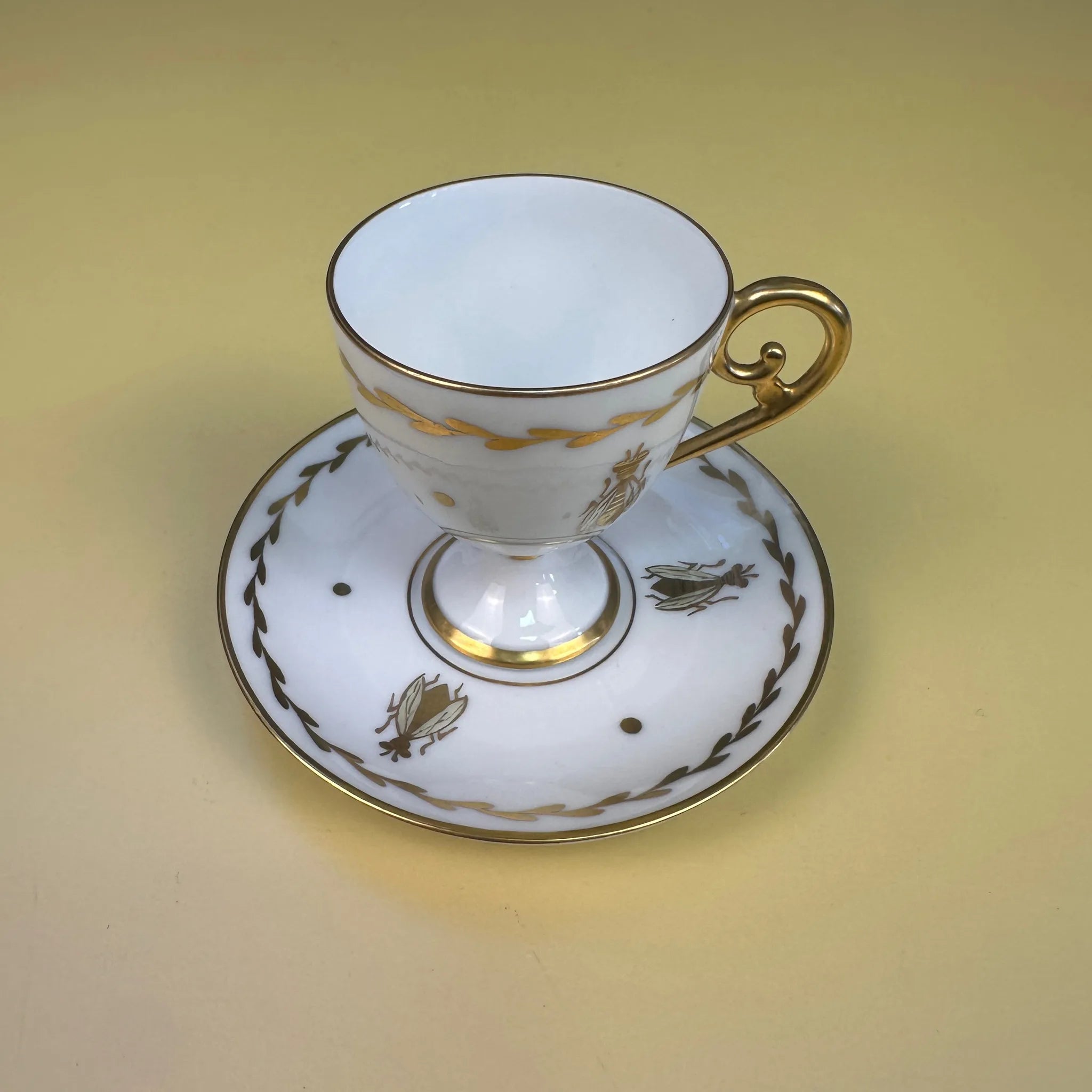 【アンティーク】 ミニティーカップ&ソーサーセット / Limoges(リモージュ) / 「ナポレオンの蜂」モチーフ / カオリン / フランス / リモージュ焼き