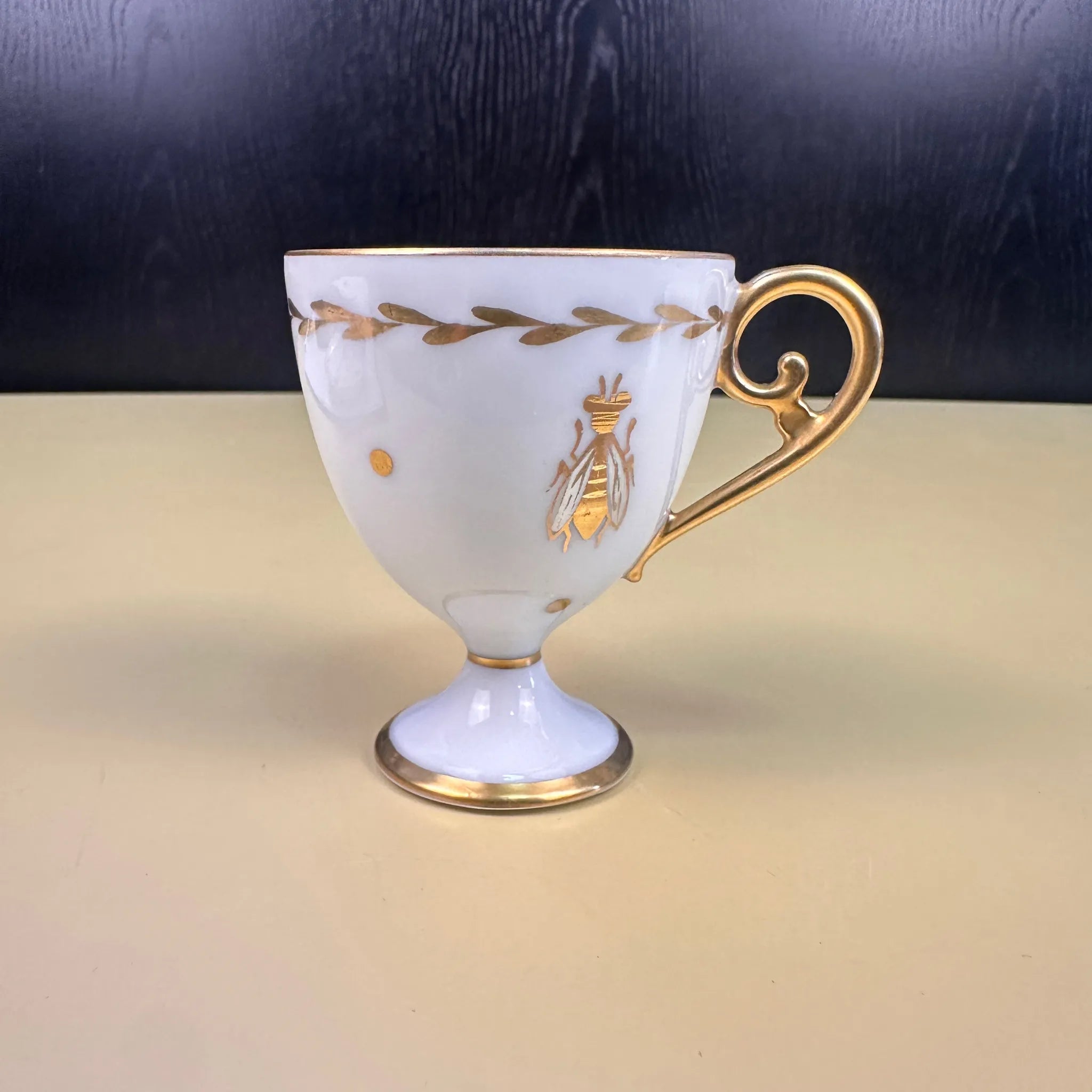 【アンティーク】 ミニティーカップ&ソーサーセット / Limoges(リモージュ) / 「ナポレオンの蜂」モチーフ / カオリン / フランス / リモージュ焼き