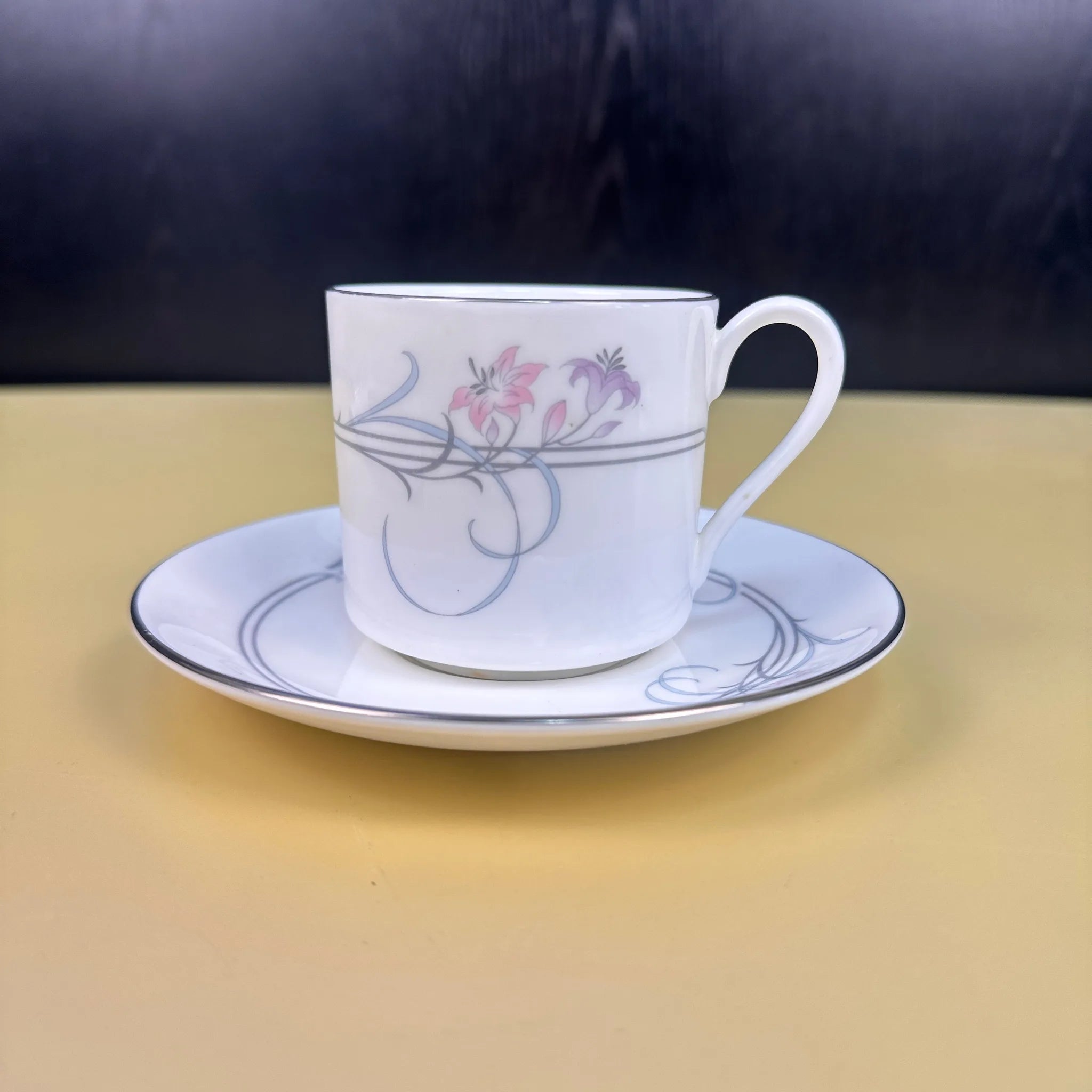 【アンティーク】 ミニティーカップ&ソーサーセット / Royal Doulton(ロイヤル ドルトン) / Allegro(アレグロ) / Fine Bone China  / イギリス