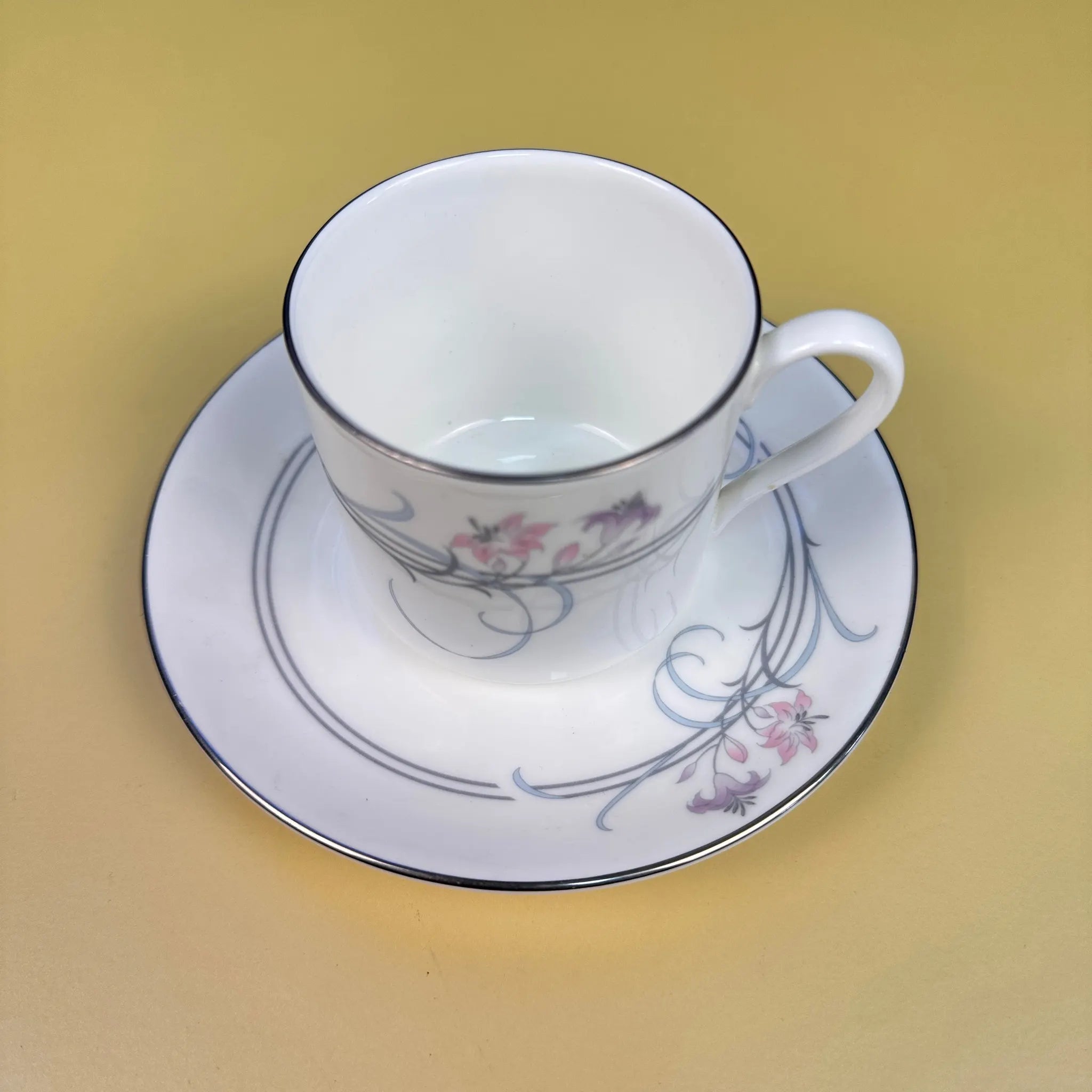 【アンティーク】 ミニティーカップ&ソーサーセット / Royal Doulton(ロイヤル ドルトン) / Allegro(アレグロ) / Fine Bone China  / イギリス