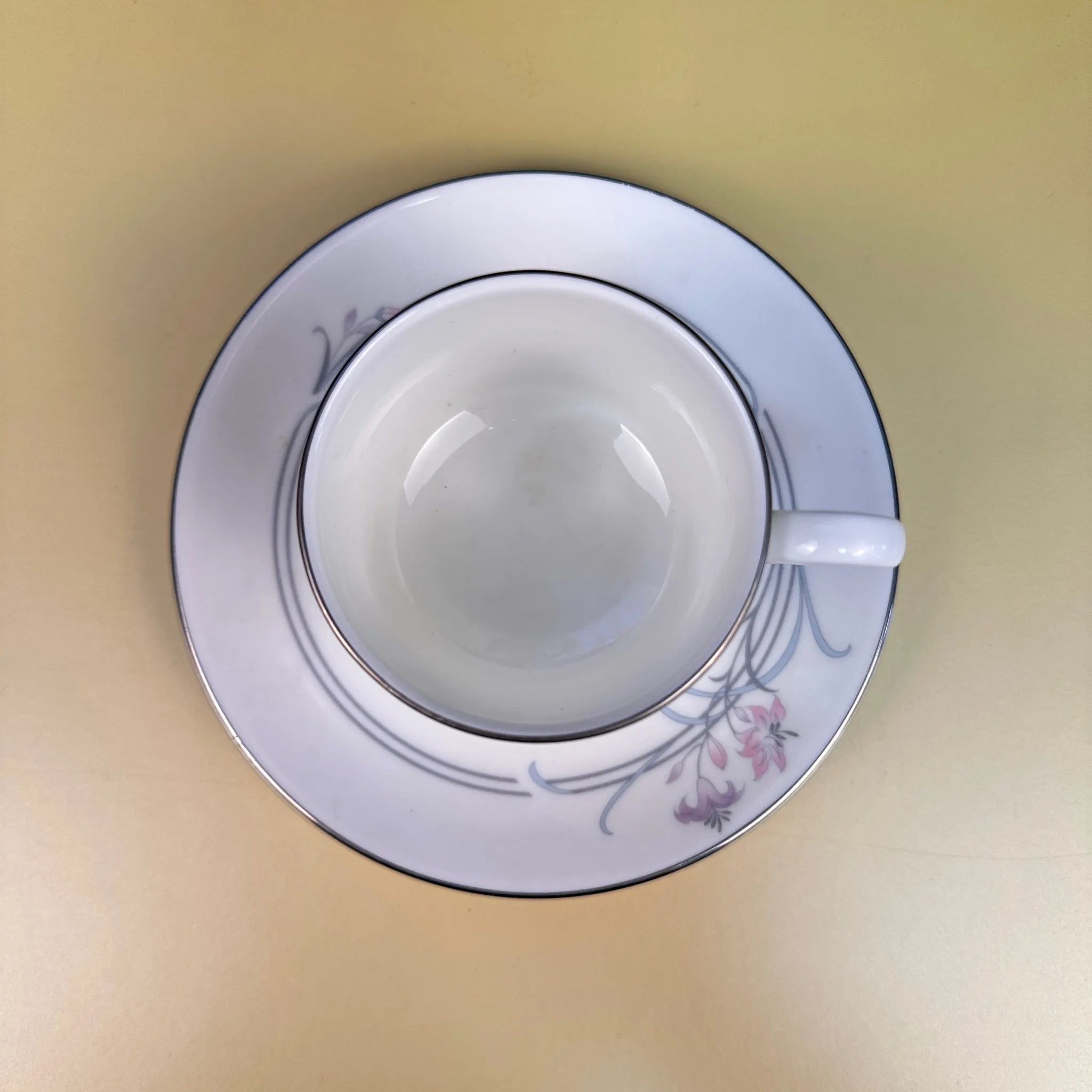 【アンティーク】 ミニティーカップ&ソーサーセット / Royal Doulton(ロイヤル ドルトン) / Allegro(アレグロ) / Fine Bone China  / イギリス