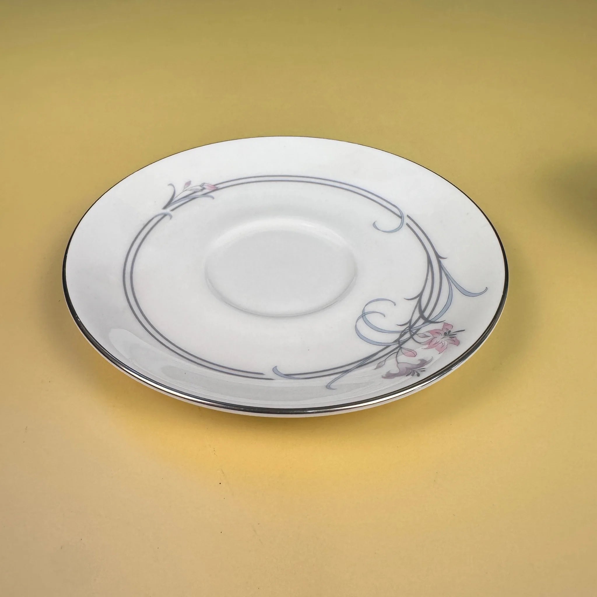 【アンティーク】 ミニティーカップ&ソーサーセット / Royal Doulton(ロイヤル ドルトン) / Allegro(アレグロ) / Fine Bone China  / イギリス