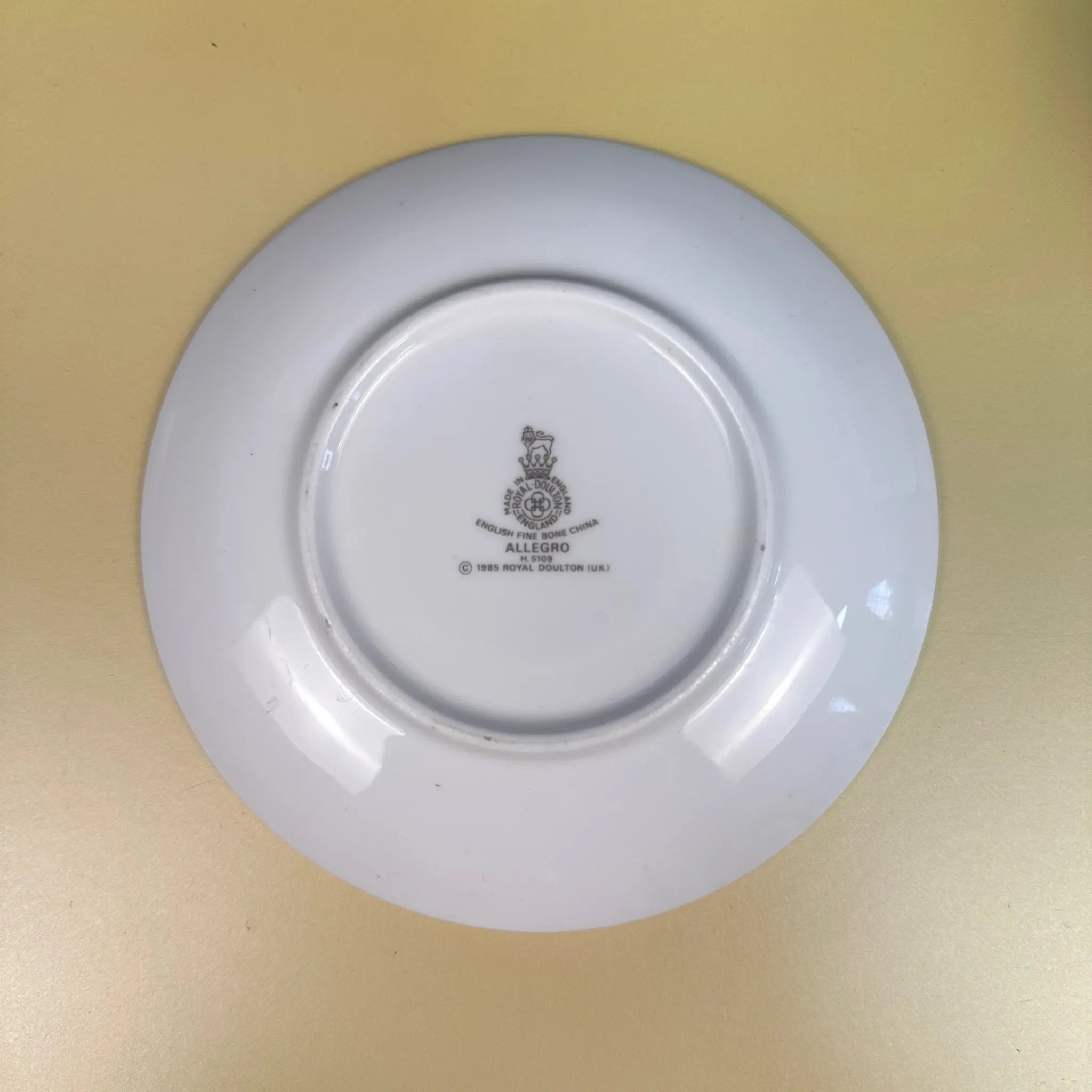 【アンティーク】 ミニティーカップ&ソーサーセット / Royal Doulton(ロイヤル ドルトン) / Allegro(アレグロ) / Fine Bone China  / イギリス