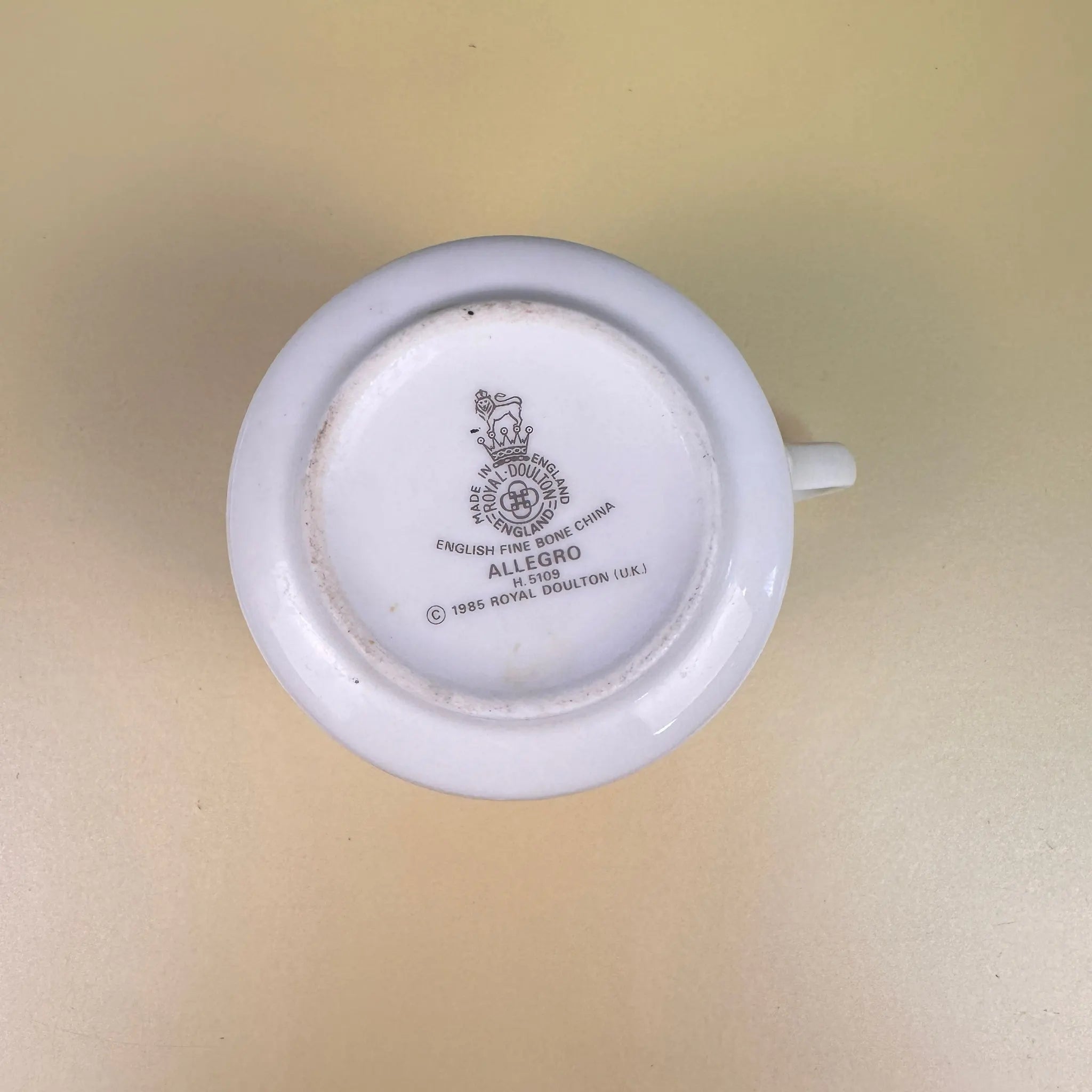【アンティーク】 ミニティーカップ&ソーサーセット / Royal Doulton(ロイヤル ドルトン) / Allegro(アレグロ) / Fine Bone China  / イギリス