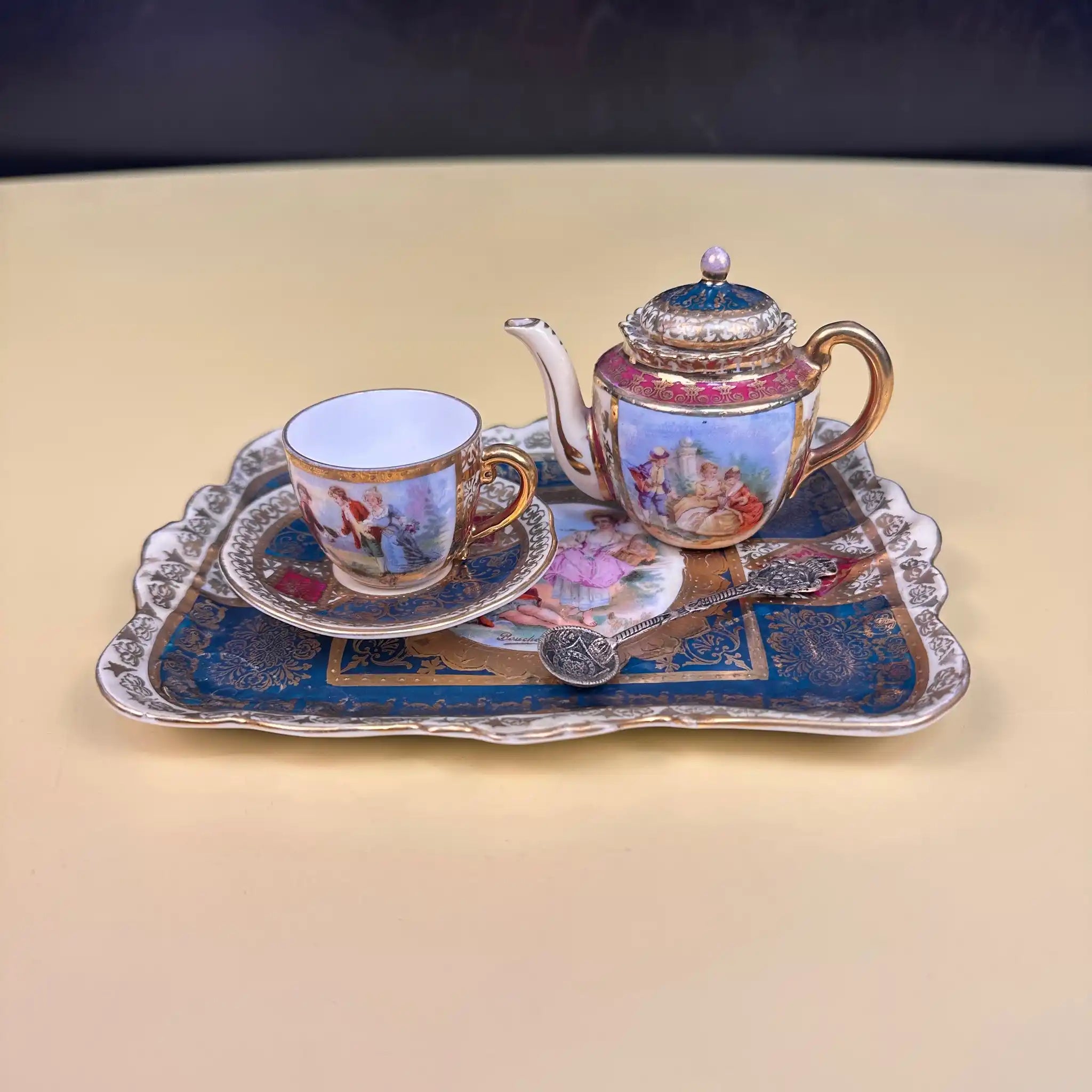 【アンティーク】 ミニティーカップ&ポット&ソーサーセット /  ミニスプーン付き5P イギリス直輸入