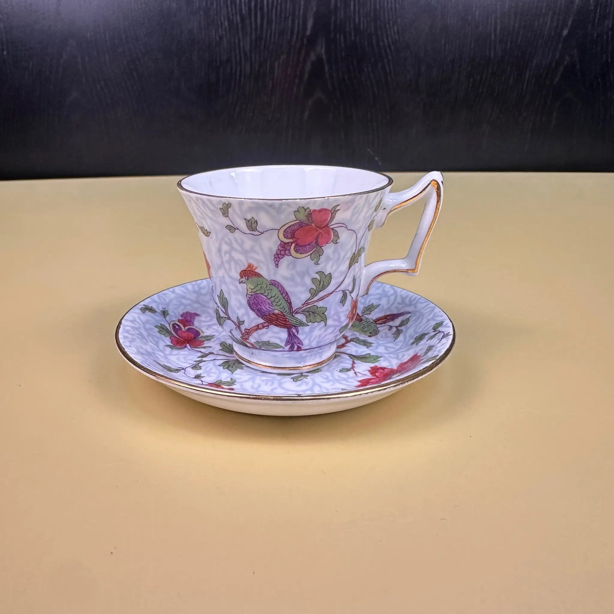 【アンティーク】 ミニティーカップ&ソーサーセット / Crown Staffordshire(クラウンスタッフォードシャー) / Fine Born China / イギリス