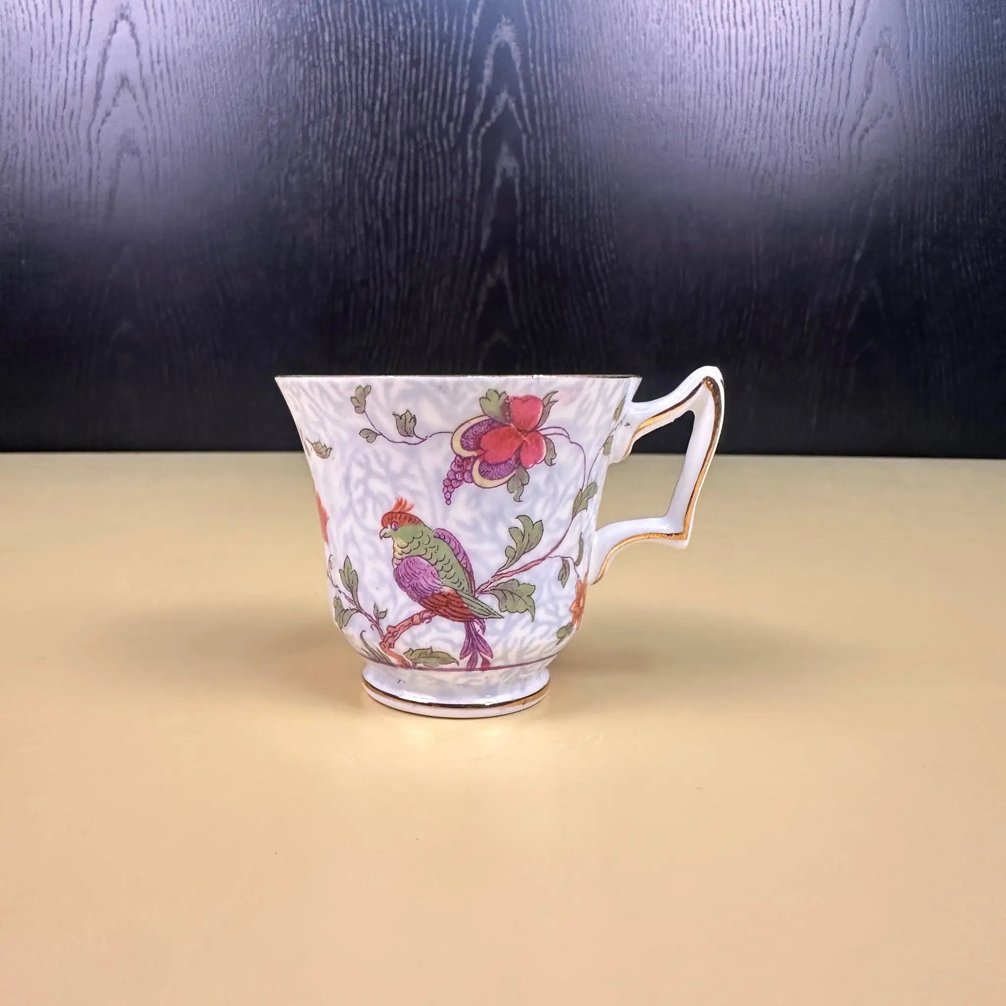 【アンティーク】 ミニティーカップ&ソーサーセット / Crown Staffordshire(クラウンスタッフォードシャー) / Fine Born China / イギリス