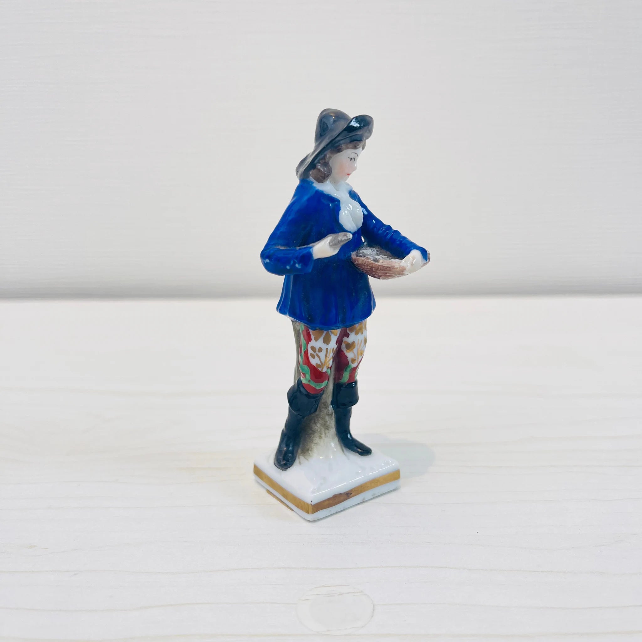 【アンティーク】 フィギュリン(磁器人形) / 19世紀以降 / イギリス