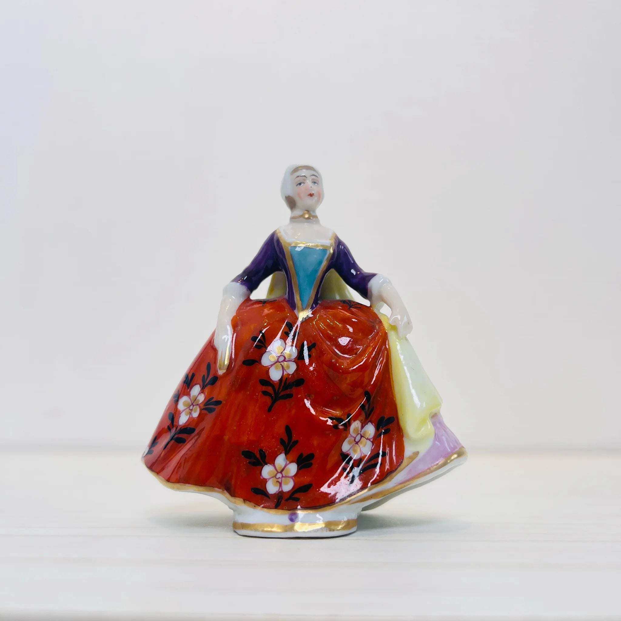 【アンティーク】 フィギュリン(磁器人形) / 19世紀以降 / イギリス