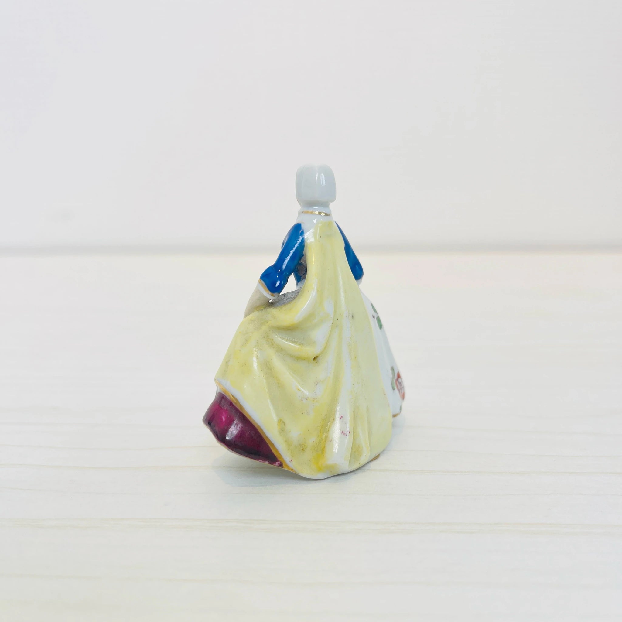 【アンティーク】 フィギュリン(磁器人形) / 19世紀以降 / イギリス