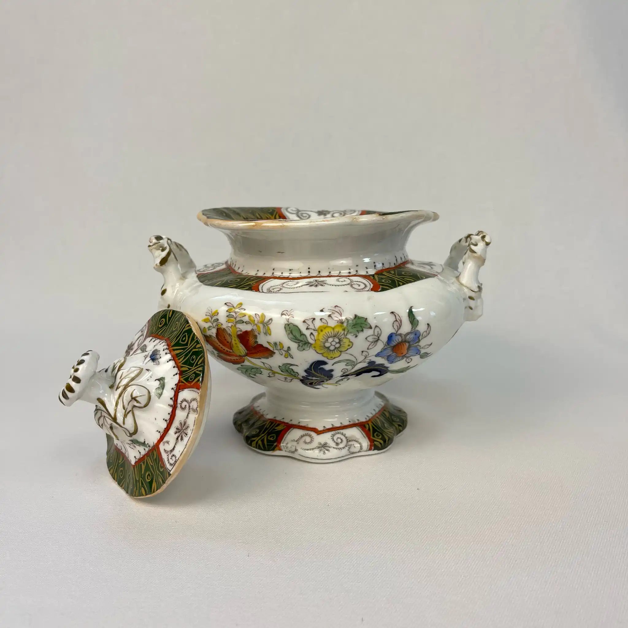 【アンティーク】 シュガーポット / ビクトリアン様式 / 19世紀 / イギリス / Famille Rose(ファミーユ・ローズ)モチーフ