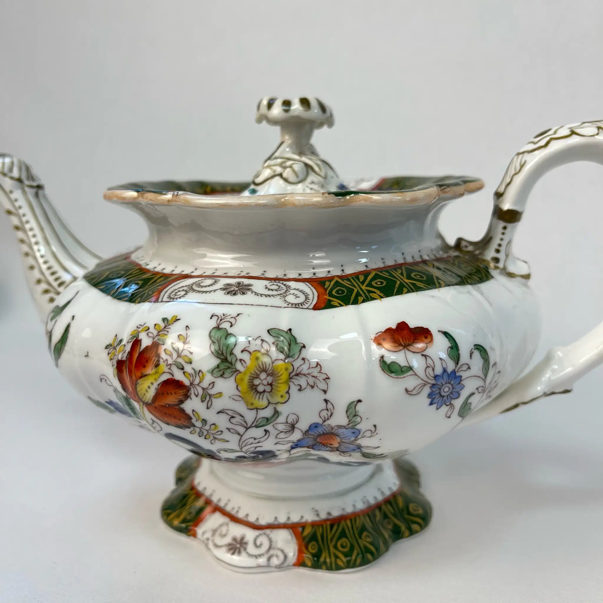 【アンティーク】 ティーポット / チューリーンコレクション / 19世紀以降 / イギリス / ビクトリアン様式