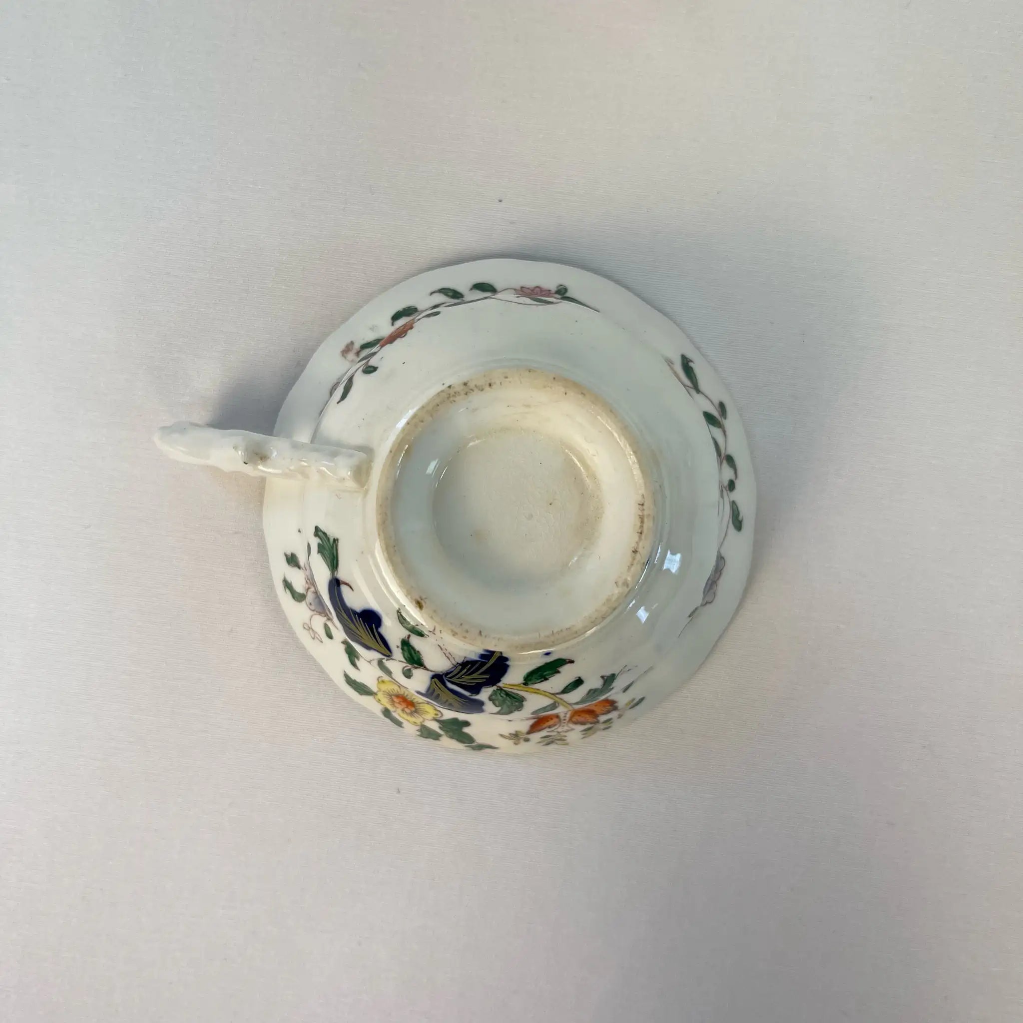 【アンティーク】 ティーカップ / ビクトリアン様式 / イギリス / Famille Rose(ファミーユ・ローズ)モチーフ