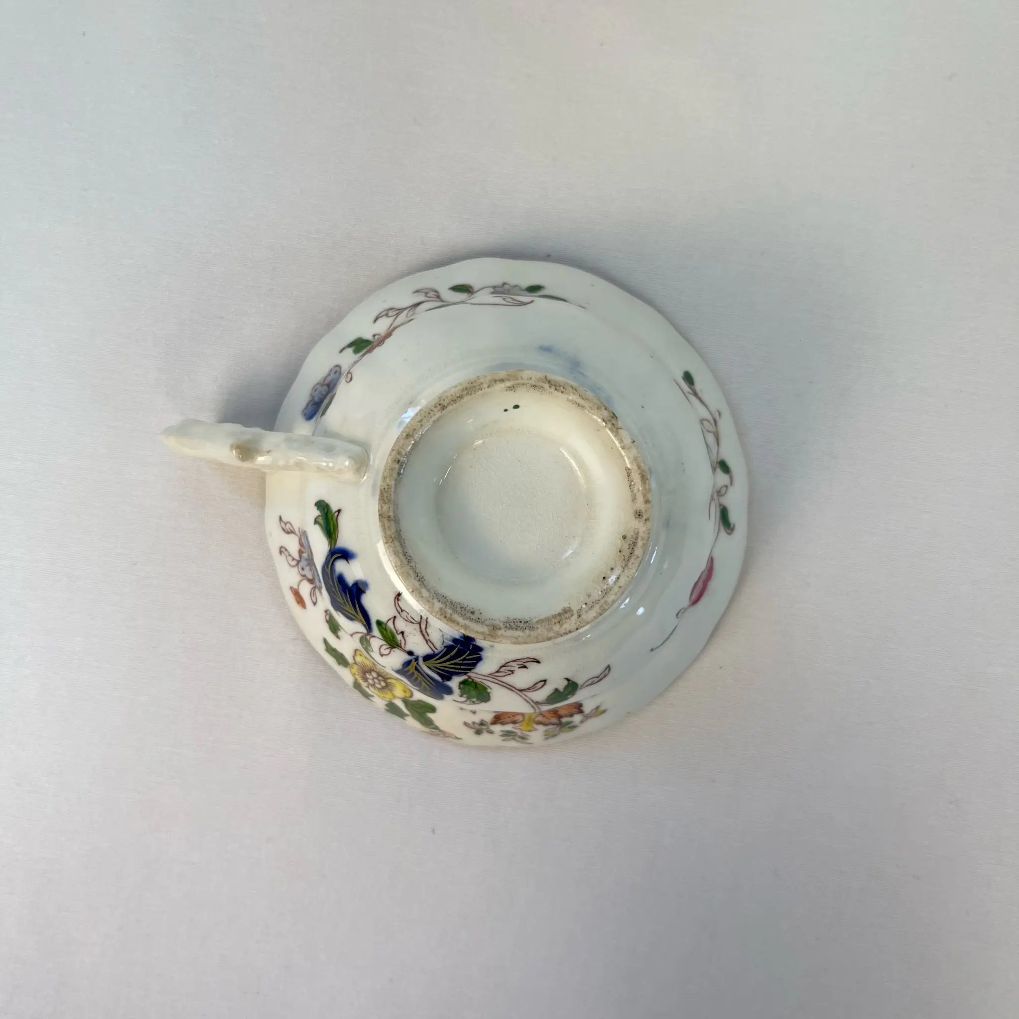 【アンティーク】 ティーカップ / ビクトリアン様式 / イギリス / Famille Rose(ファミーユ・ローズ)モチーフ