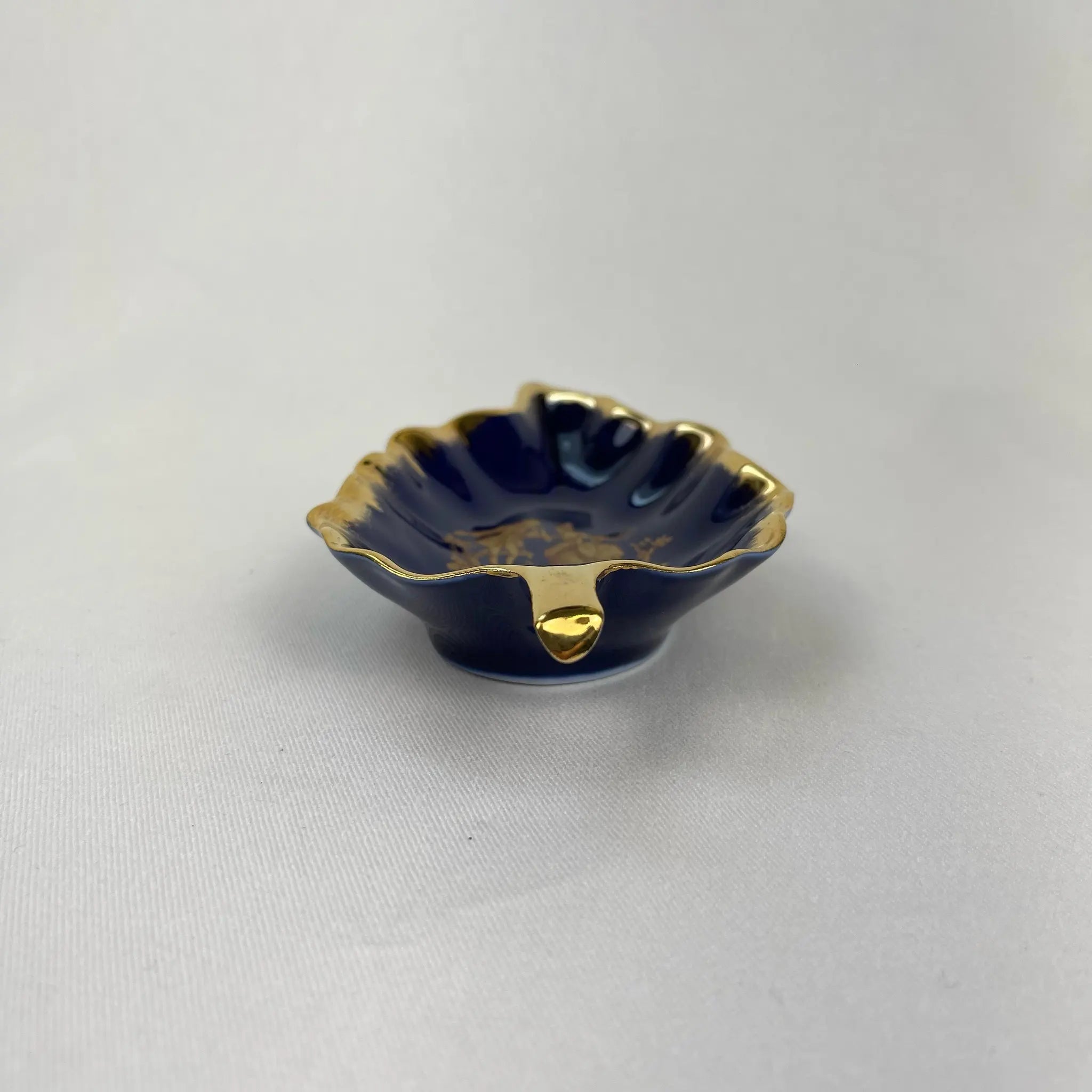 【アンティーク】 葉形小皿 / Limoges(リモージュ) / リモージュ磁器 / 磁器 / フランス