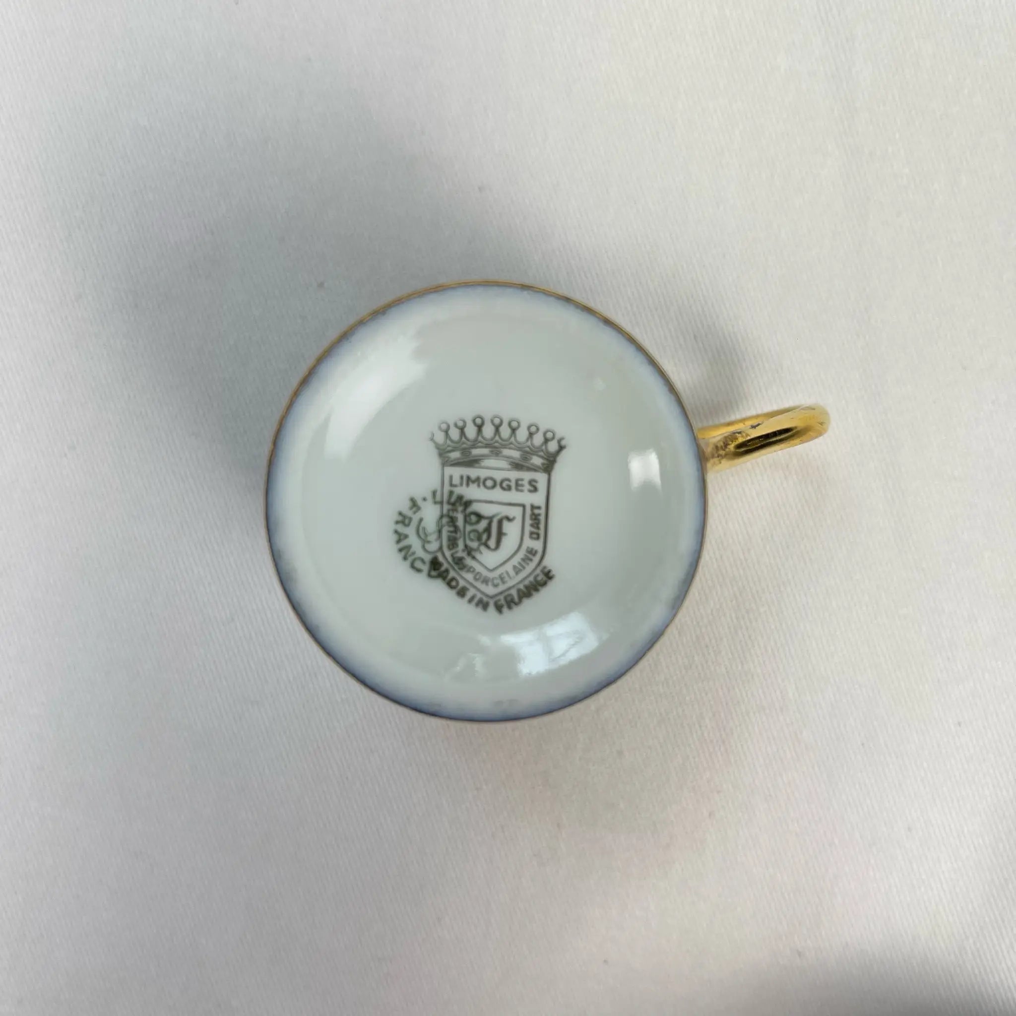 【アンティーク】 カップ&ソーサーセット / Limoges(リモージュ) / CASTEL(カステル) / フランス / 22K金彩ヴィネット模様