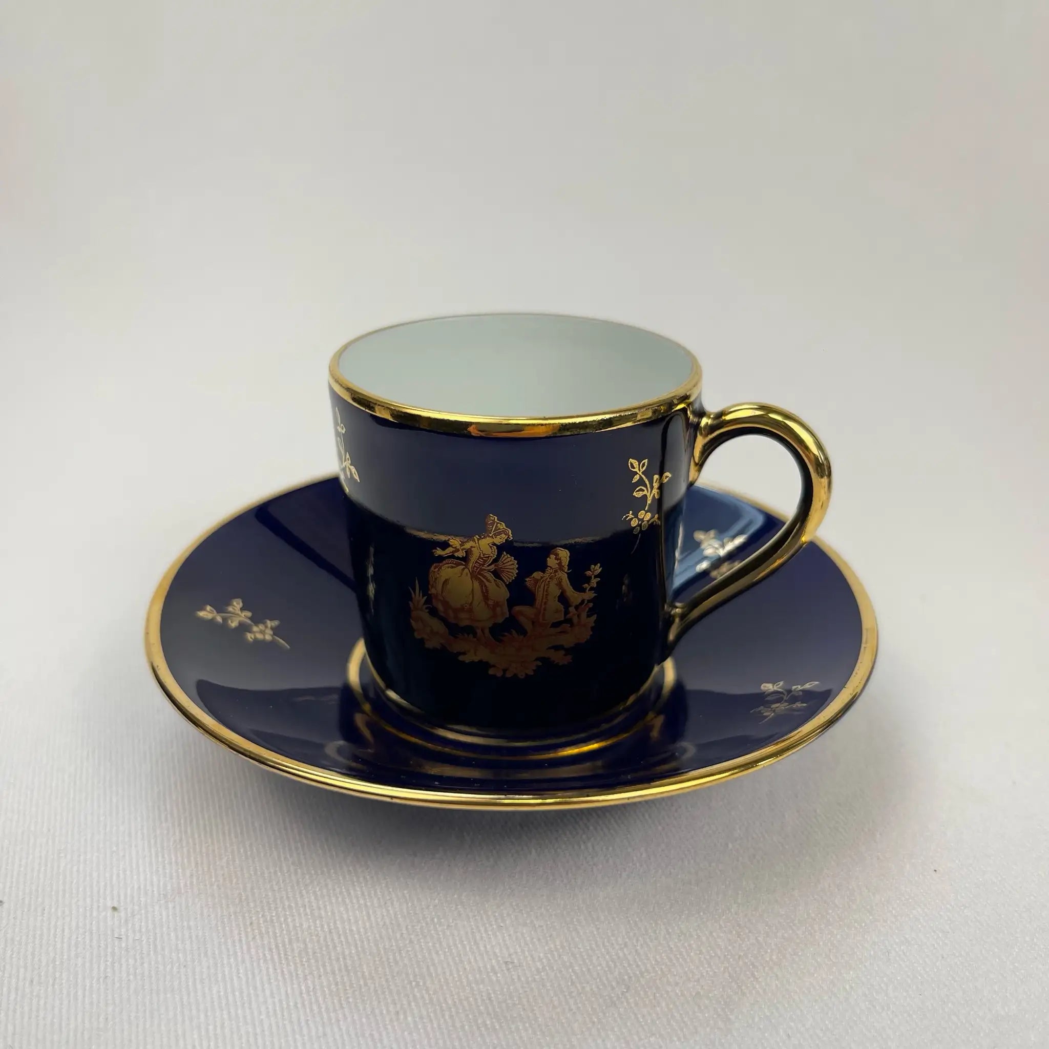 【アンティーク】 カップ&ソーサーセット / Limoges(リモージュ) / CASTEL(カステル) / フランス / 22K金彩ヴィネット模様