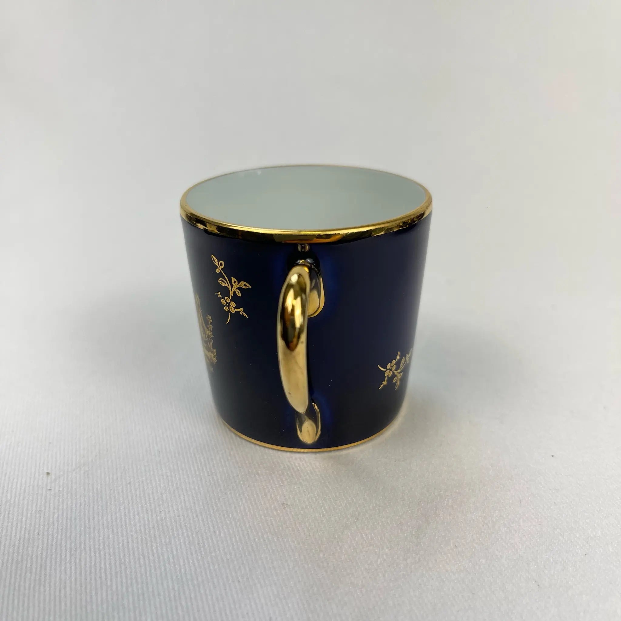 【アンティーク】 カップ&ソーサーセット / Limoges(リモージュ) / CASTEL(カステル) / フランス / 22K金彩ヴィネット模様