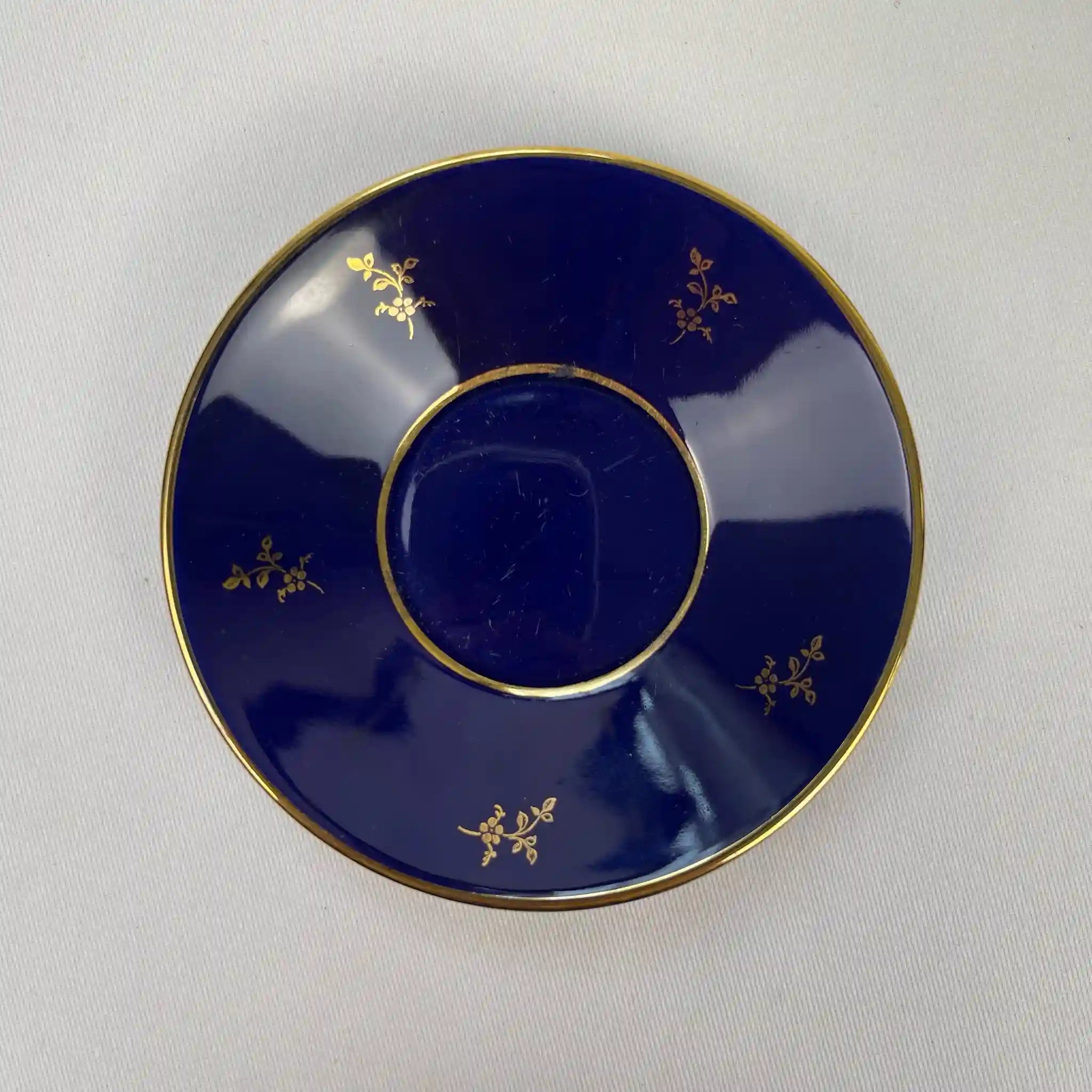 【アンティーク】 カップ&ソーサーセット / Limoges(リモージュ) / CASTEL(カステル) / フランス / 22K金彩ヴィネット模様