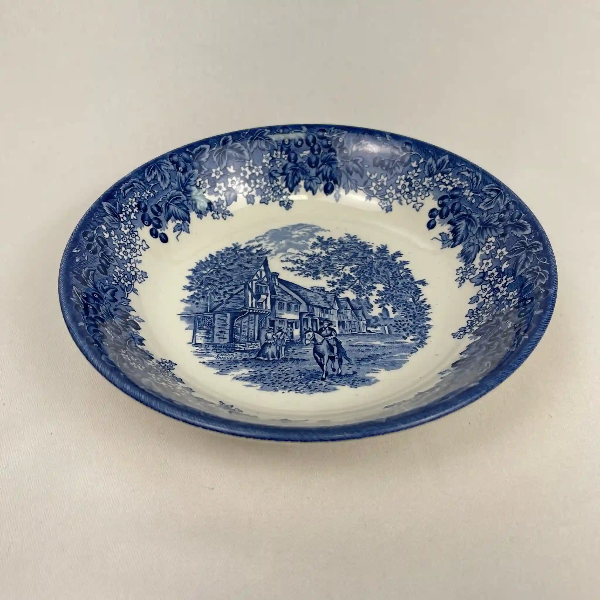 【ビンテージ】 プレート(皿) / WEDGWOOD(ウェッジウッド) / ロマンチックイングランド / 1990年後半 / イギリス / 廃盤品,希少価値高