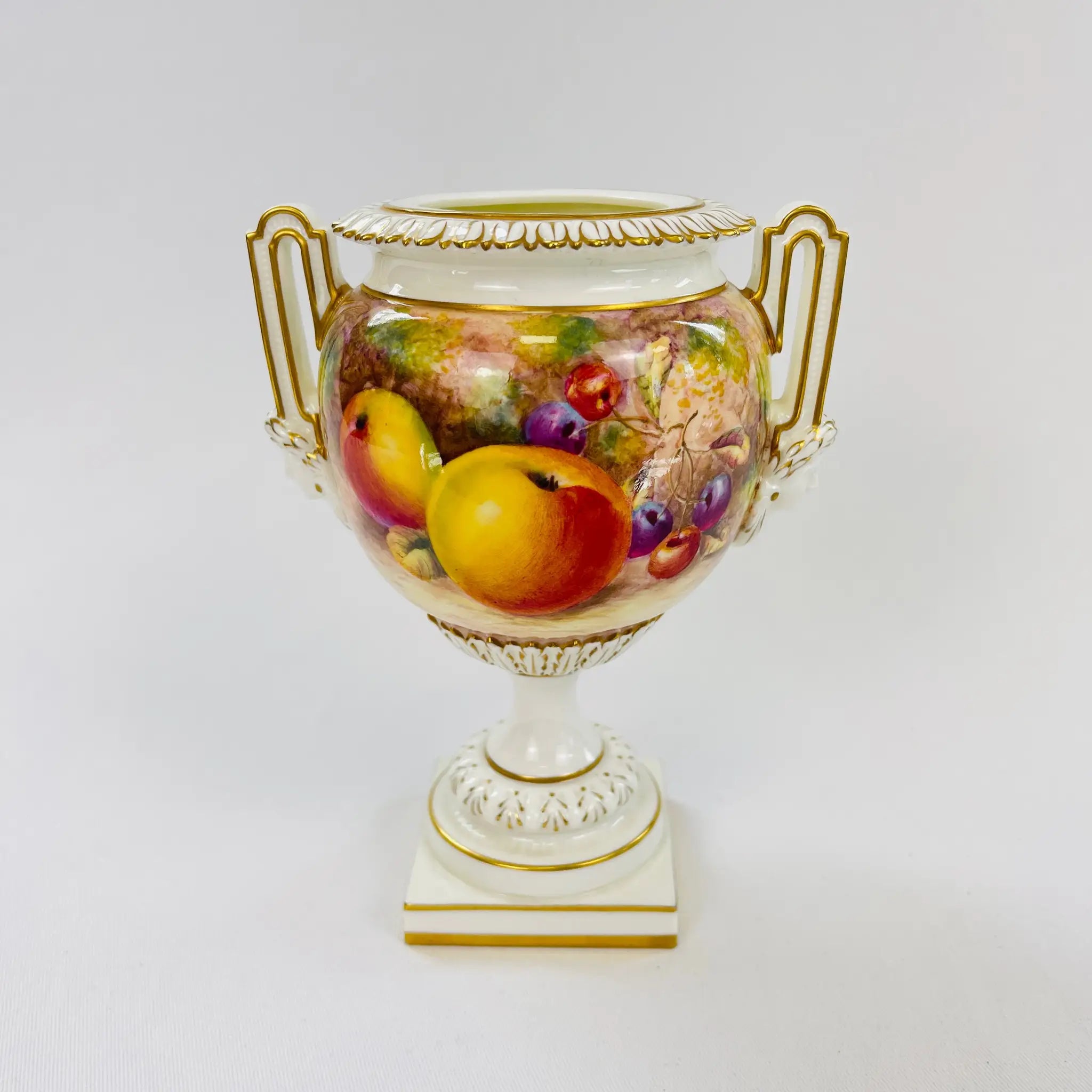 【アンティーク】 フラワーベース / Royal Worcester(ロイヤルウースター) / 英国王室御用達 / イギリス