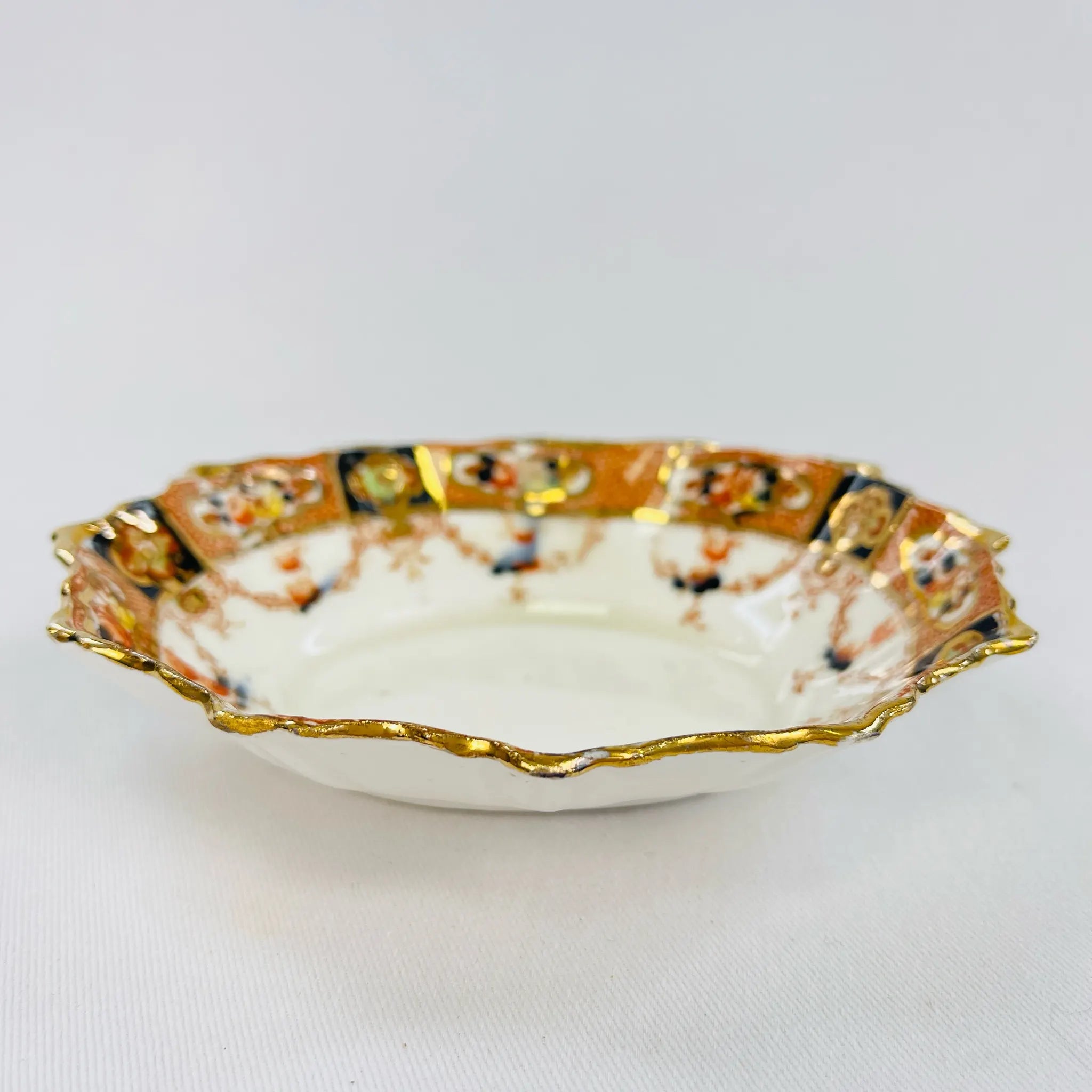 【アンティーク】 プレート / ロイヤルスタッフォードチャイナ(Royal Stafford China) / 伊万里様式 / 1930年代頃 / Fine Bone China