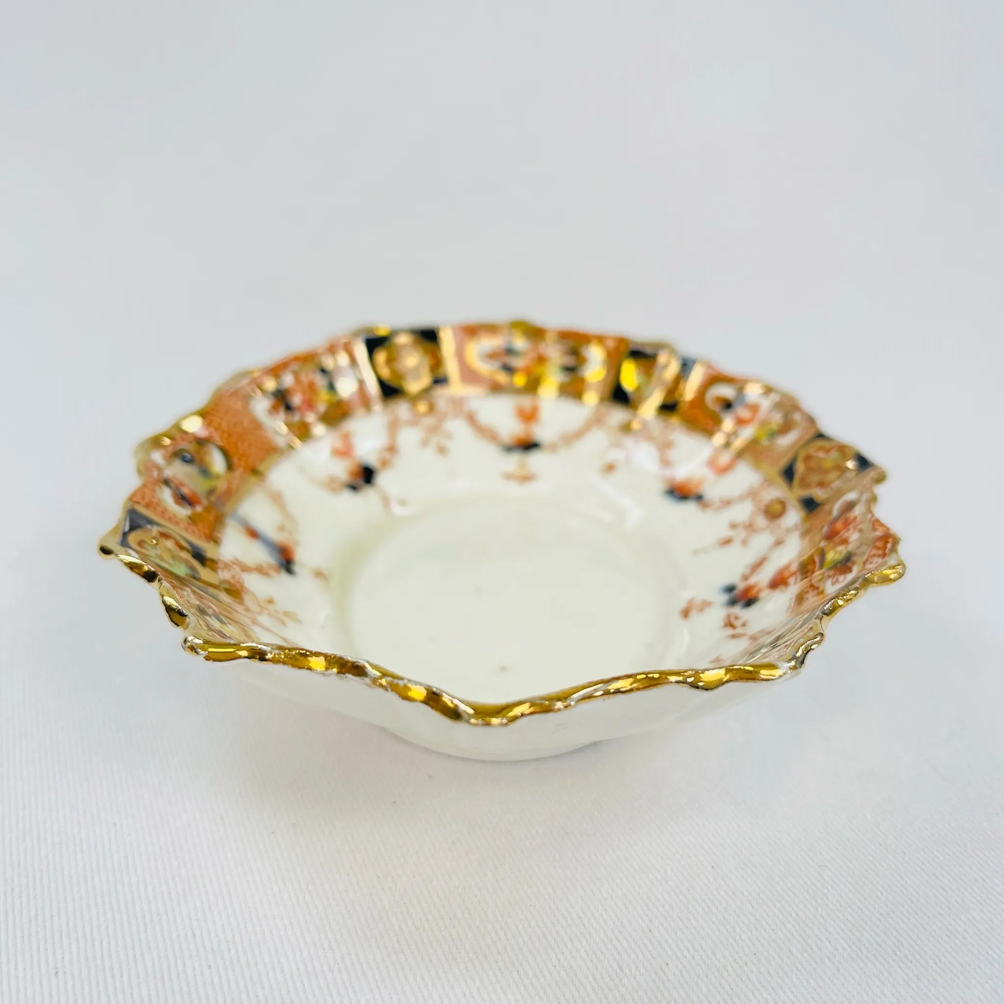 【アンティーク】 プレート / ロイヤルスタッフォードチャイナ(Royal Stafford China) / 伊万里様式 / 1930年代頃 / Fine Bone China