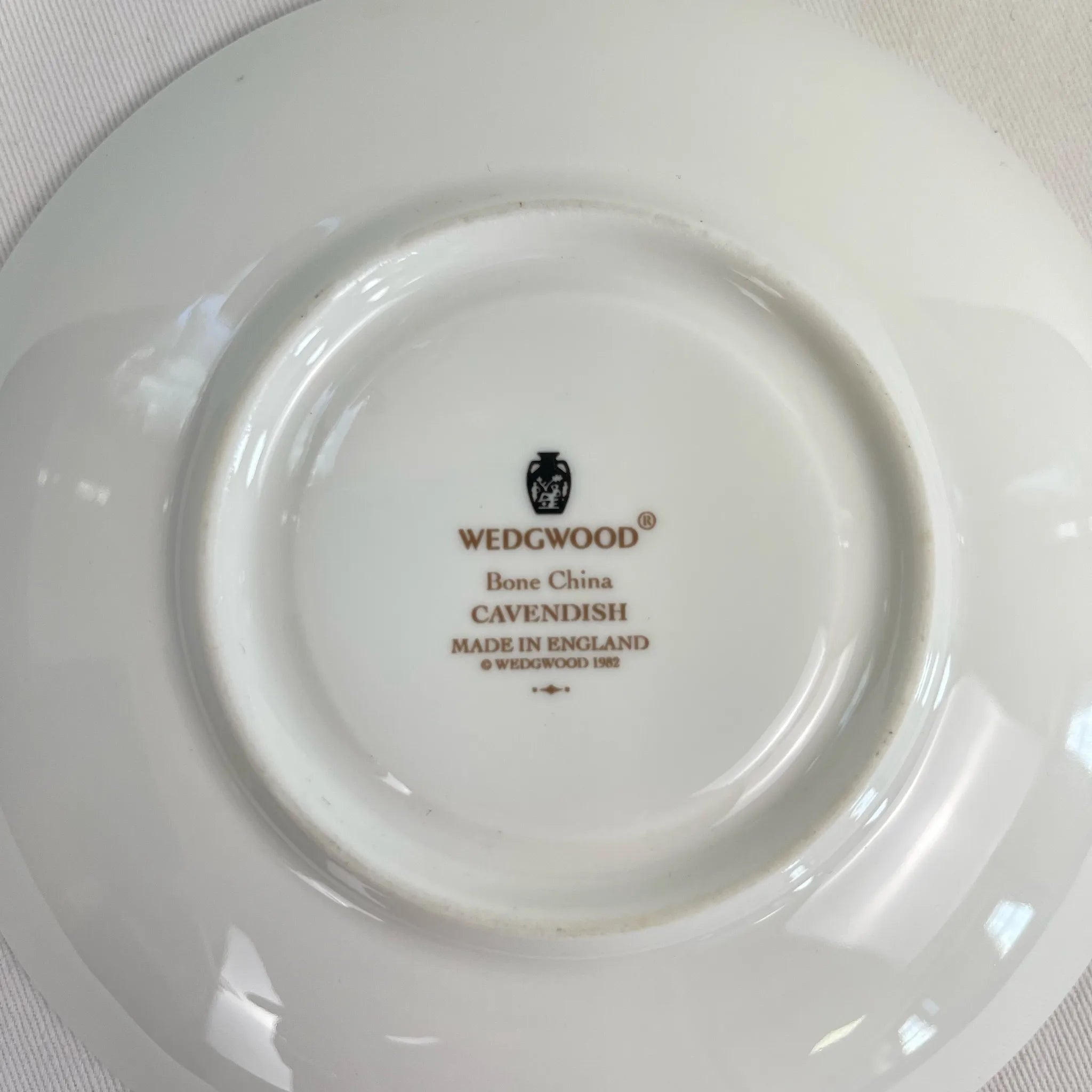 【リユース】 ティーカップセット / WEDGWOOD(ウェッジウッド) / キャベンディッシュシリーズ / 1980年代 / Bone China / イギリス / 22金メッキ,金彩装飾