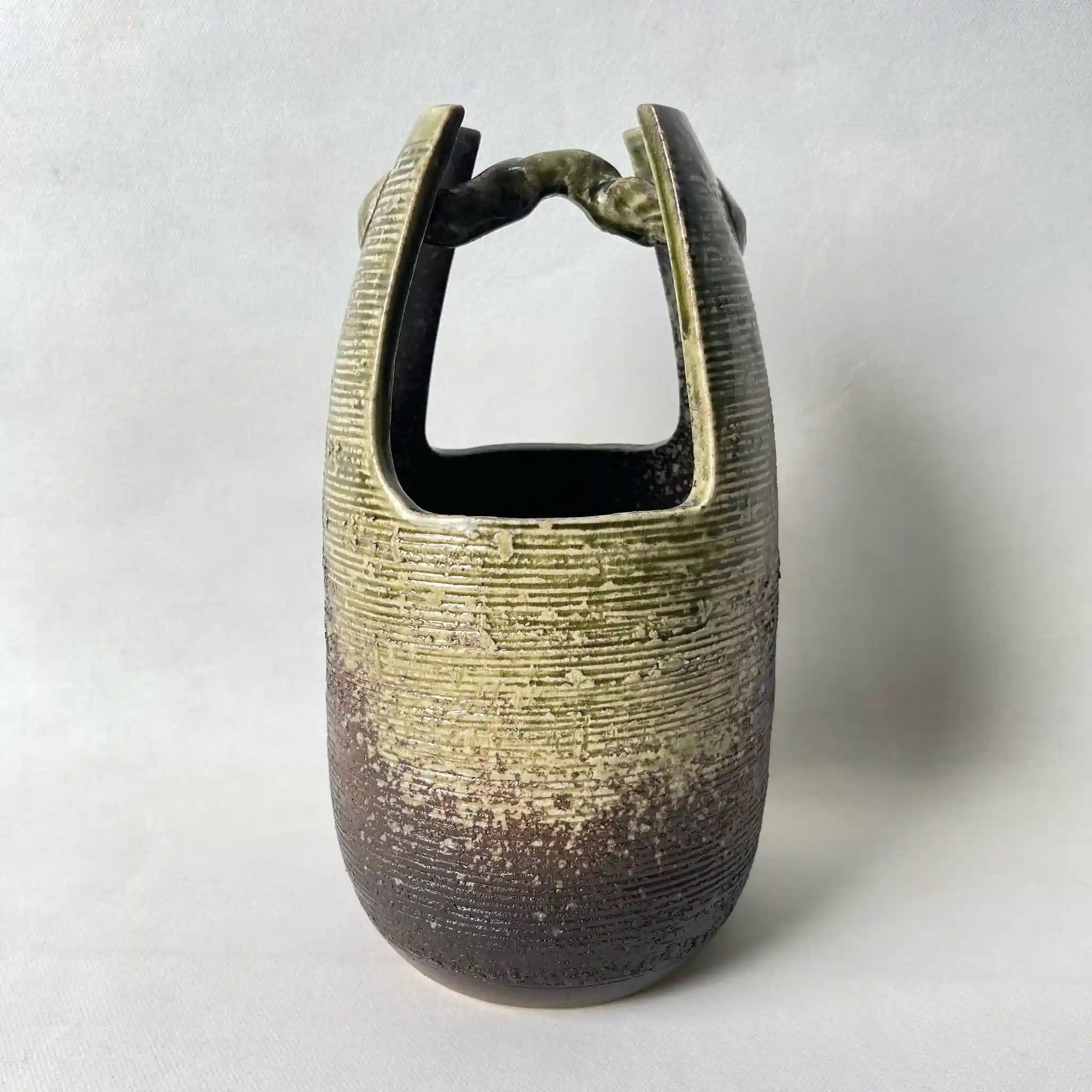 【リユース】 花瓶(フラワーベース) / 陶器 / 日本 / 釉薬塗布