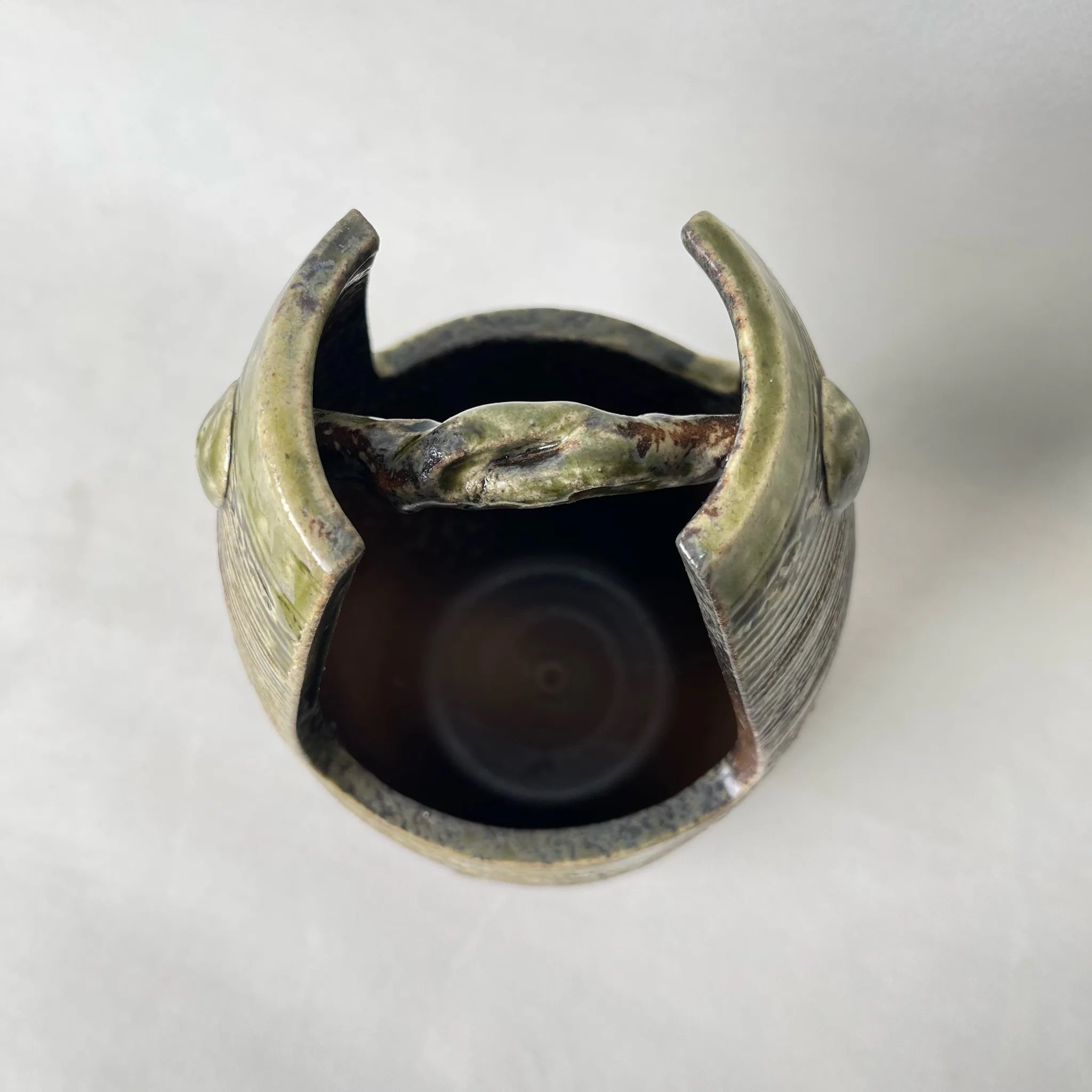 【リユース】 花瓶(フラワーベース) / 陶器 / 日本 / 釉薬塗布