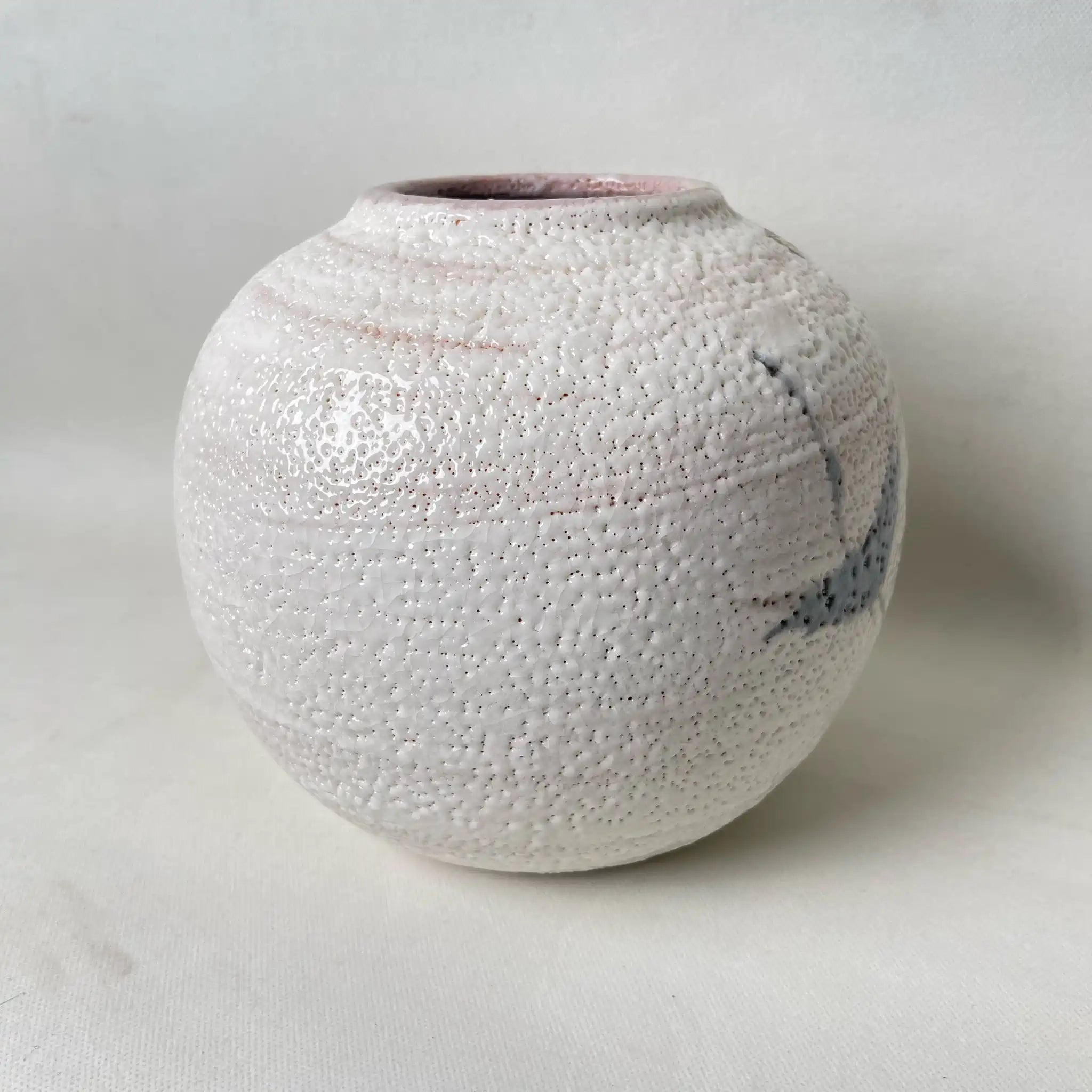 【リユース】 花生(花瓶) / 桔梗屋窯 桑原小三郎 作 / 志野花瓶 / 磁器 / 日本 / 美濃古窯 / 箱付き