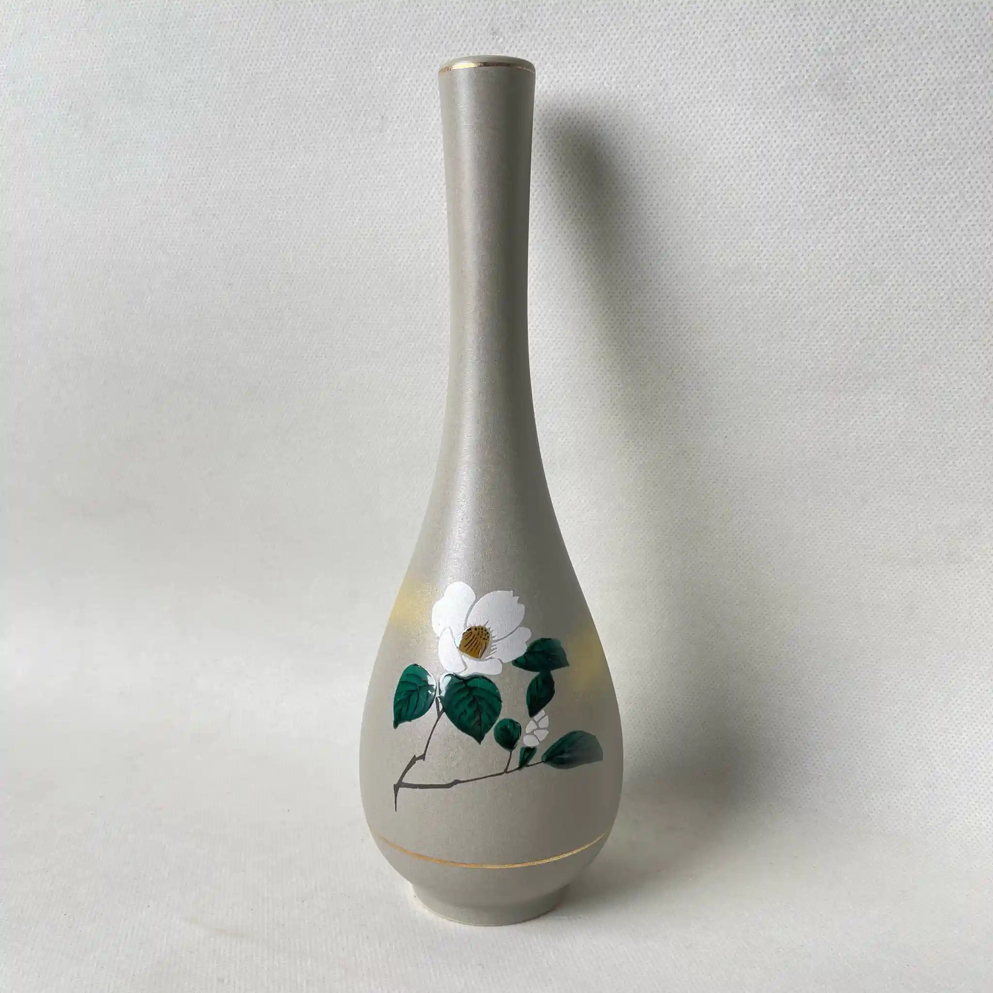 【リユース】 一輪挿し(花瓶) / 九谷松月 / 鶴首型 九谷焼 / 陶器 / 日本 / 金彩白椿文手描き / 箱付き