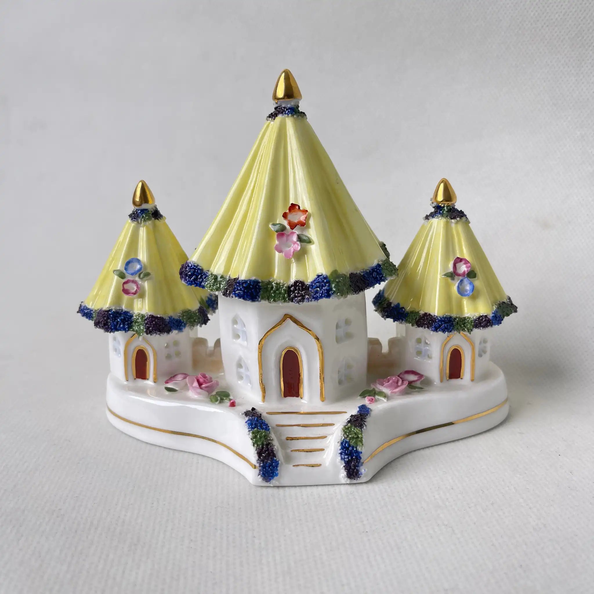 【ビンテージ】 磁器製オブジェ / Coalport(コールポート) / Three Steeples / Fine Bone China / イギリス