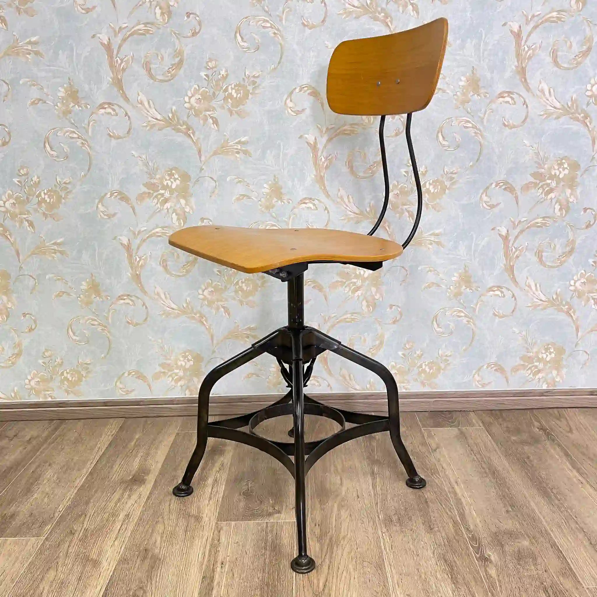 【ビンテージ】 スウィベルチェア / Northern Ohio Industrial(ノーザン オハイオ インダストリアル) / アメリカ