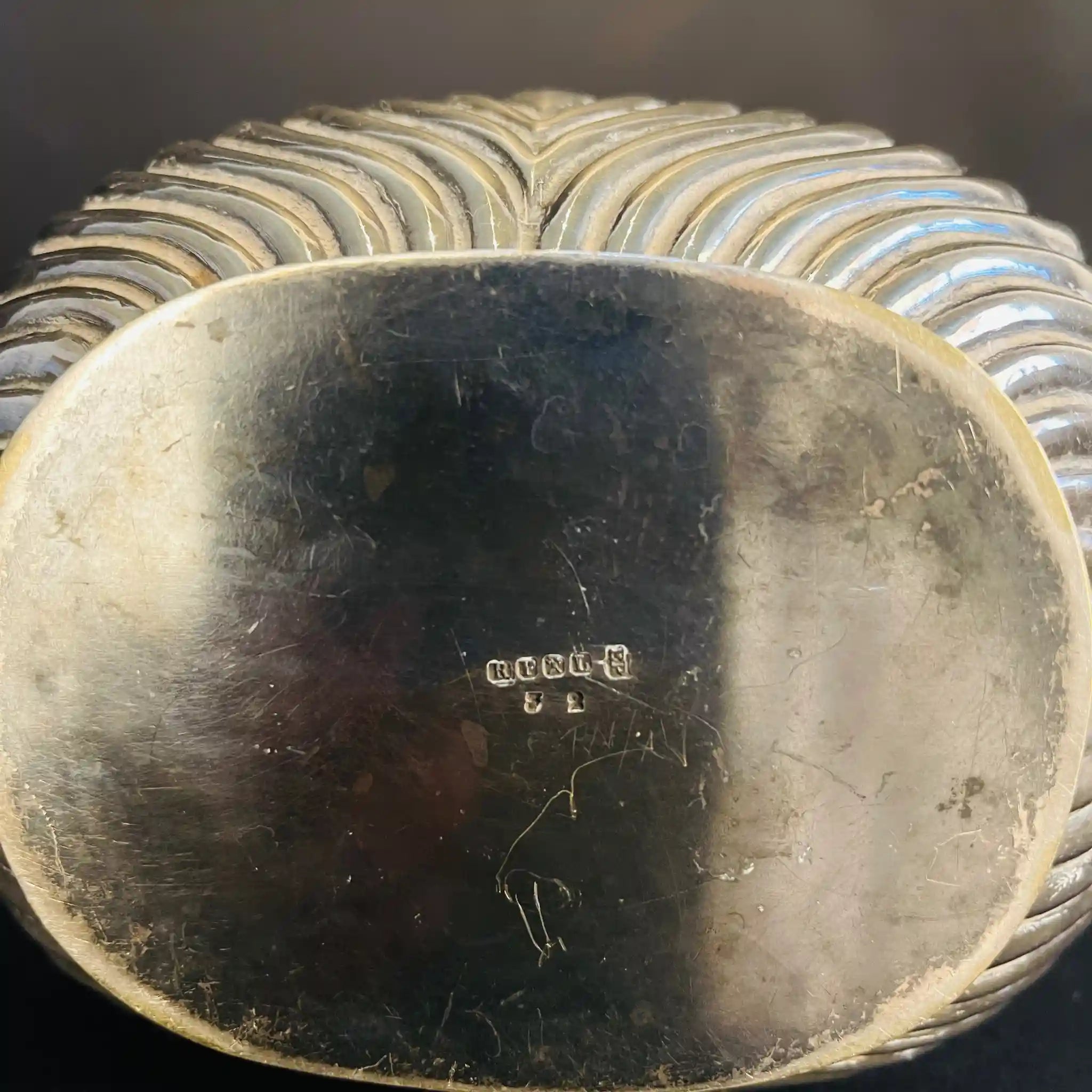 【アンティーク】 シュガーポット&クリーナー / Elkington(エルキントン) / ガドルーン装飾 / シルバーメッキ黒檀材 / イギリス / (ツインハンドル)、コーヒーポット&ティーポット(黒檀ハンドル)