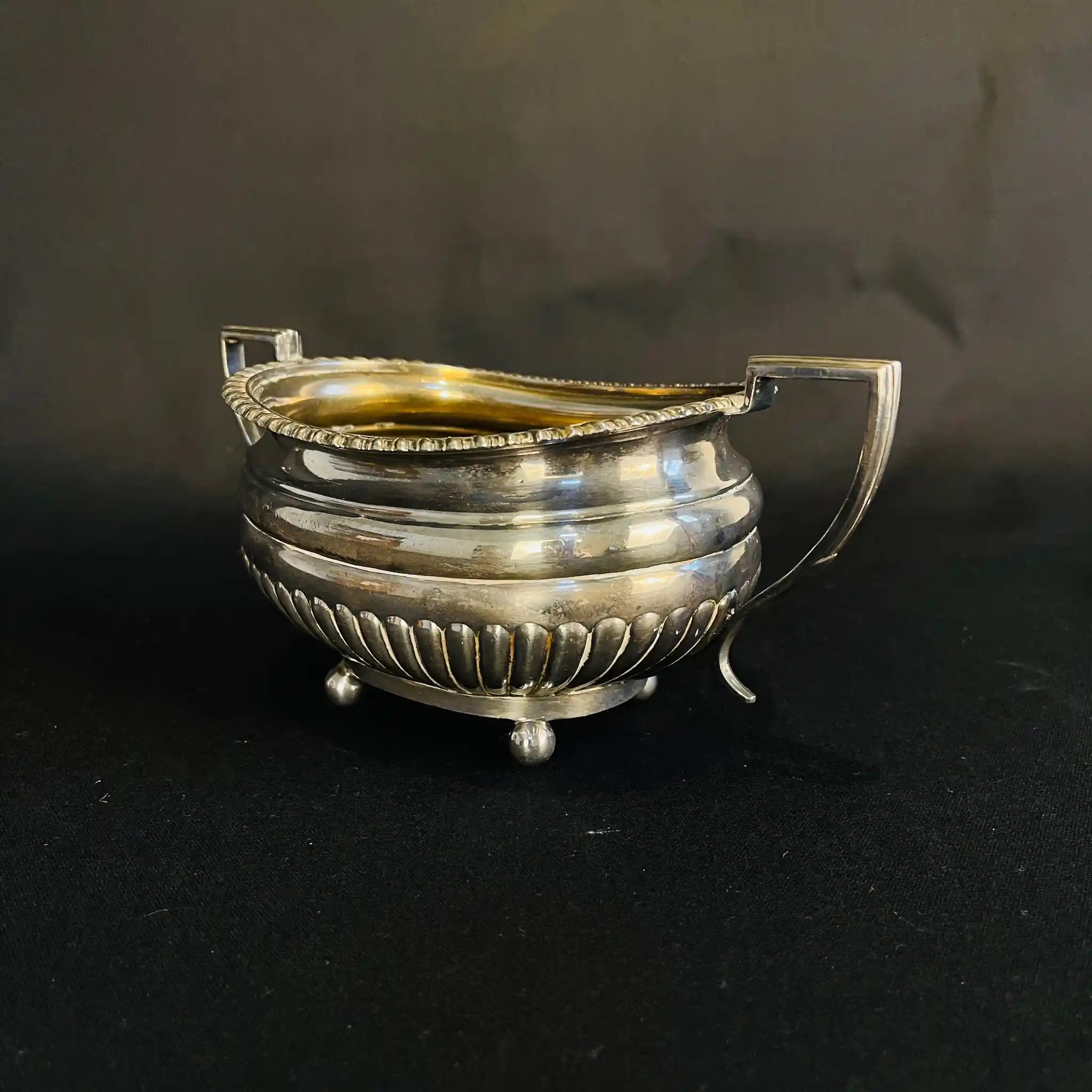 【アンティーク】 シュガーポット&クリーナー / Elkington(エルキントン) / ガドルーン装飾 / シルバーメッキ黒檀材 / イギリス / (ツインハンドル)、コーヒーポット&ティーポット(黒檀ハンドル)