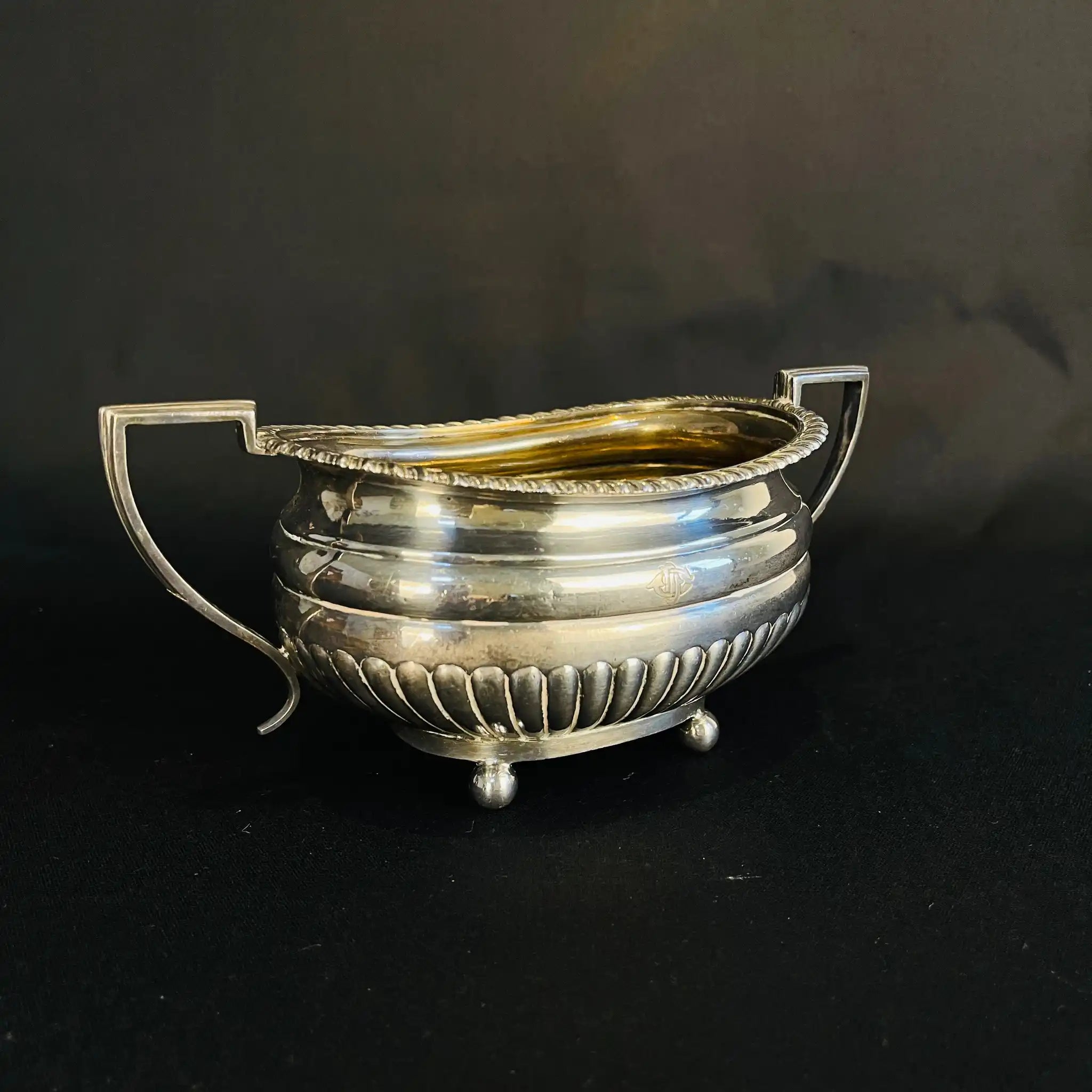 【アンティーク】 シュガーポット&クリーナー / Elkington(エルキントン) / ガドルーン装飾 / シルバーメッキ黒檀材 / イギリス / (ツインハンドル)、コーヒーポット&ティーポット(黒檀ハンドル)