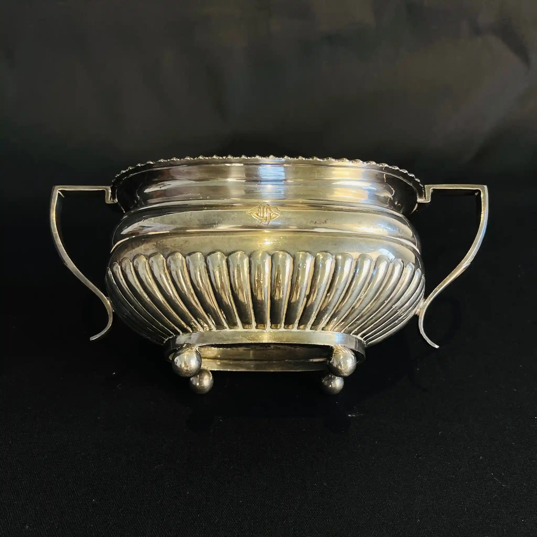 【アンティーク】 シュガーポット&クリーナー / Elkington(エルキントン) / ガドルーン装飾 / シルバーメッキ黒檀材 / イギリス / (ツインハンドル)、コーヒーポット&ティーポット(黒檀ハンドル)