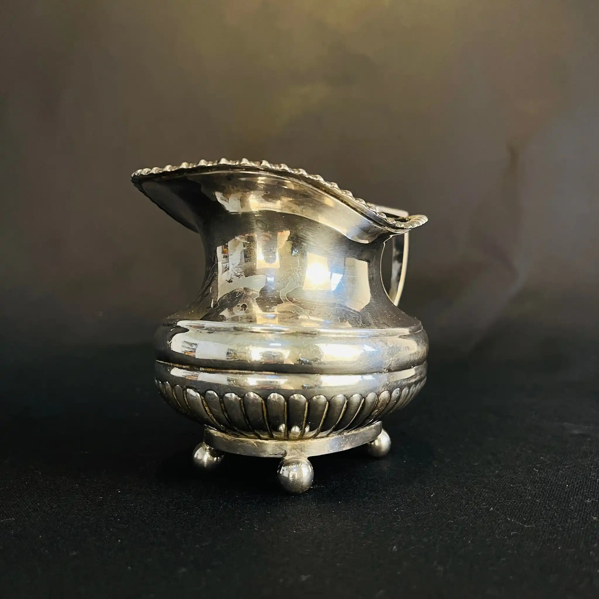 【アンティーク】 シュガーポット&クリーナー / Elkington(エルキントン) / ガドルーン装飾 / シルバーメッキ黒檀材 / イギリス / (ツインハンドル)、コーヒーポット&ティーポット(黒檀ハンドル)