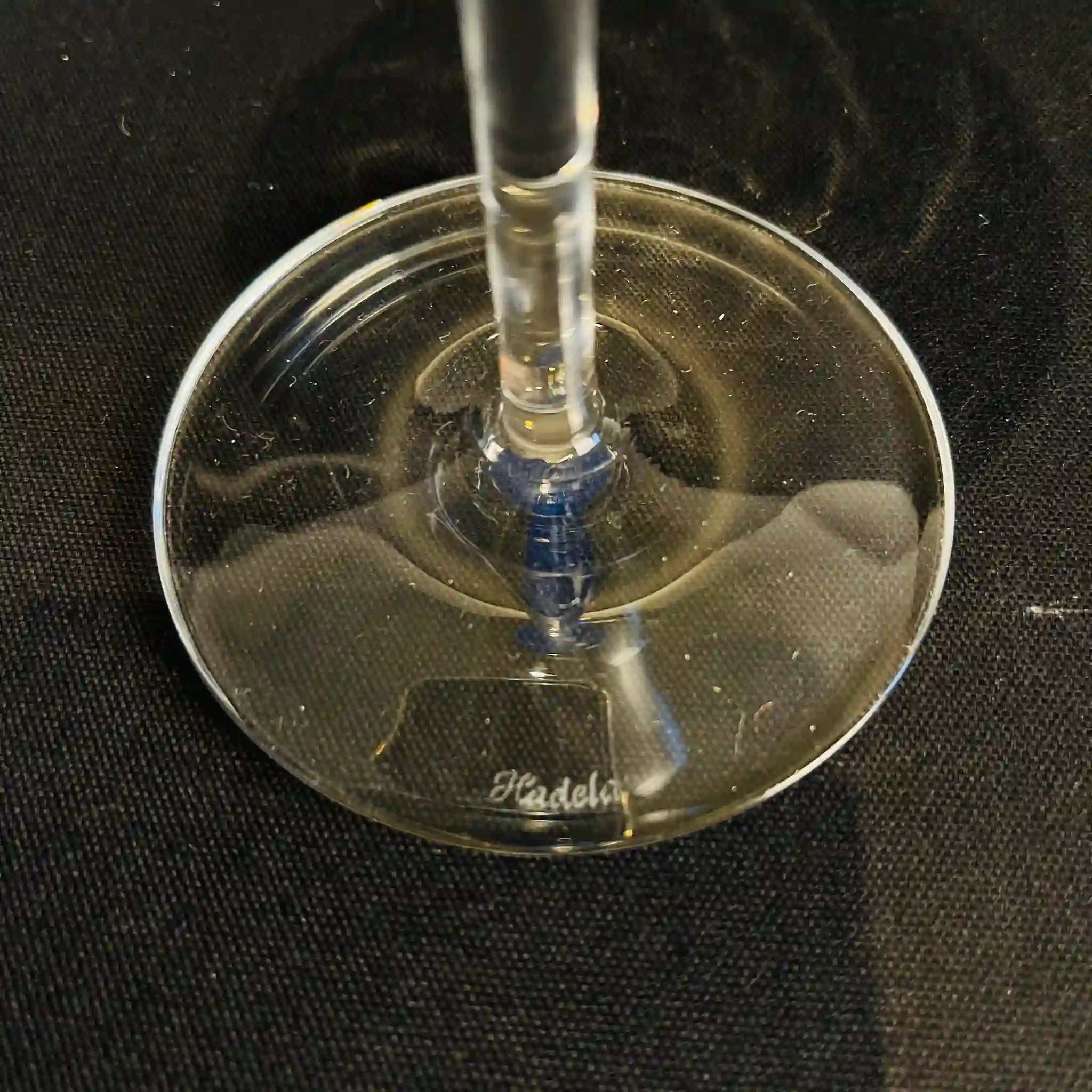 【アンティーク】 ワイングラス / Hadeland(ヘイデランド) /
/ 19世紀以降 / カットガラス イギリス直輸入