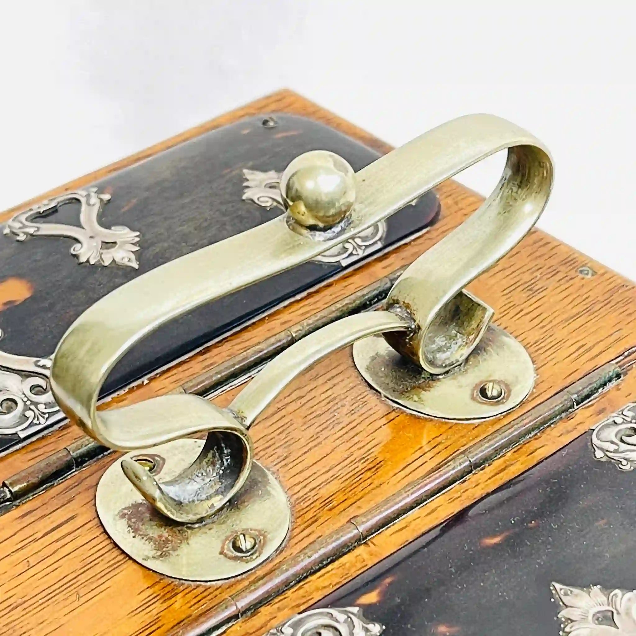 【アンティーク】 木製ドリンクボックス / イギリス直輸入