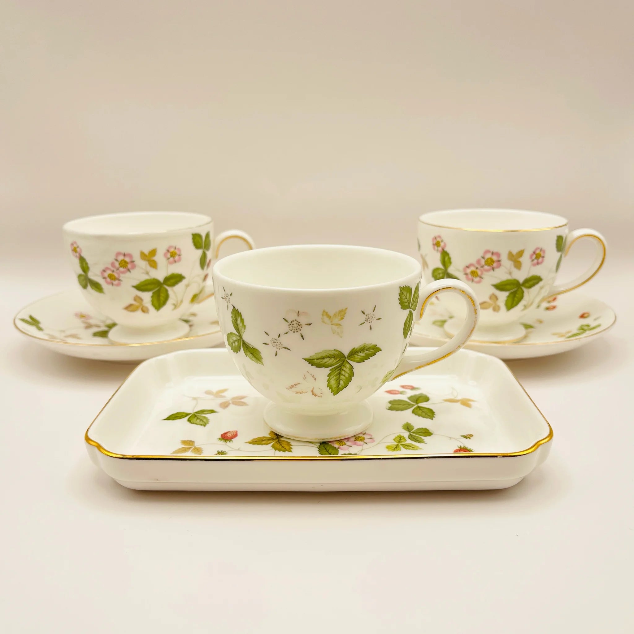 【リユース】 ティーカップ 3P / WEDGEWOOD(ウェッジウッド) / ワイルドストロベリー