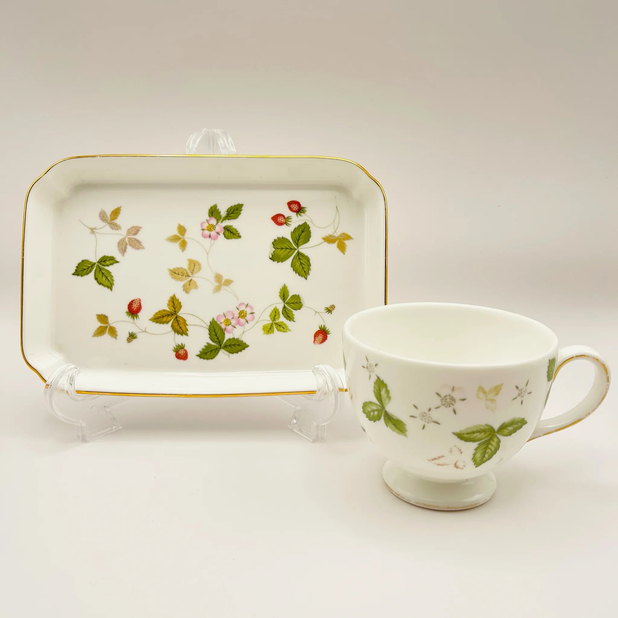 【リユース】 ティーカップ 3P / WEDGEWOOD(ウェッジウッド) / ワイルドストロベリー