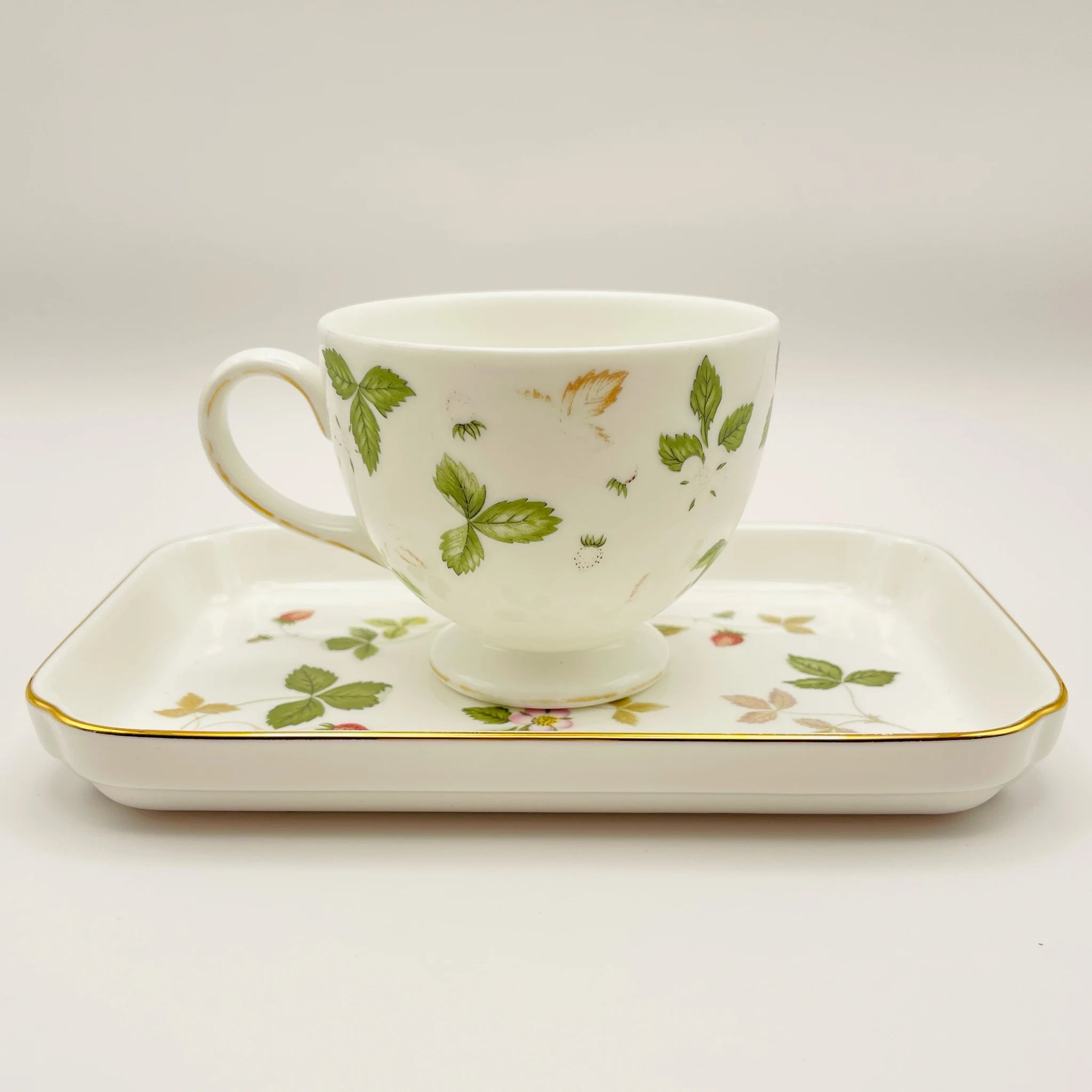 【リユース】 ティーカップ 3P / WEDGEWOOD(ウェッジウッド) / ワイルドストロベリー