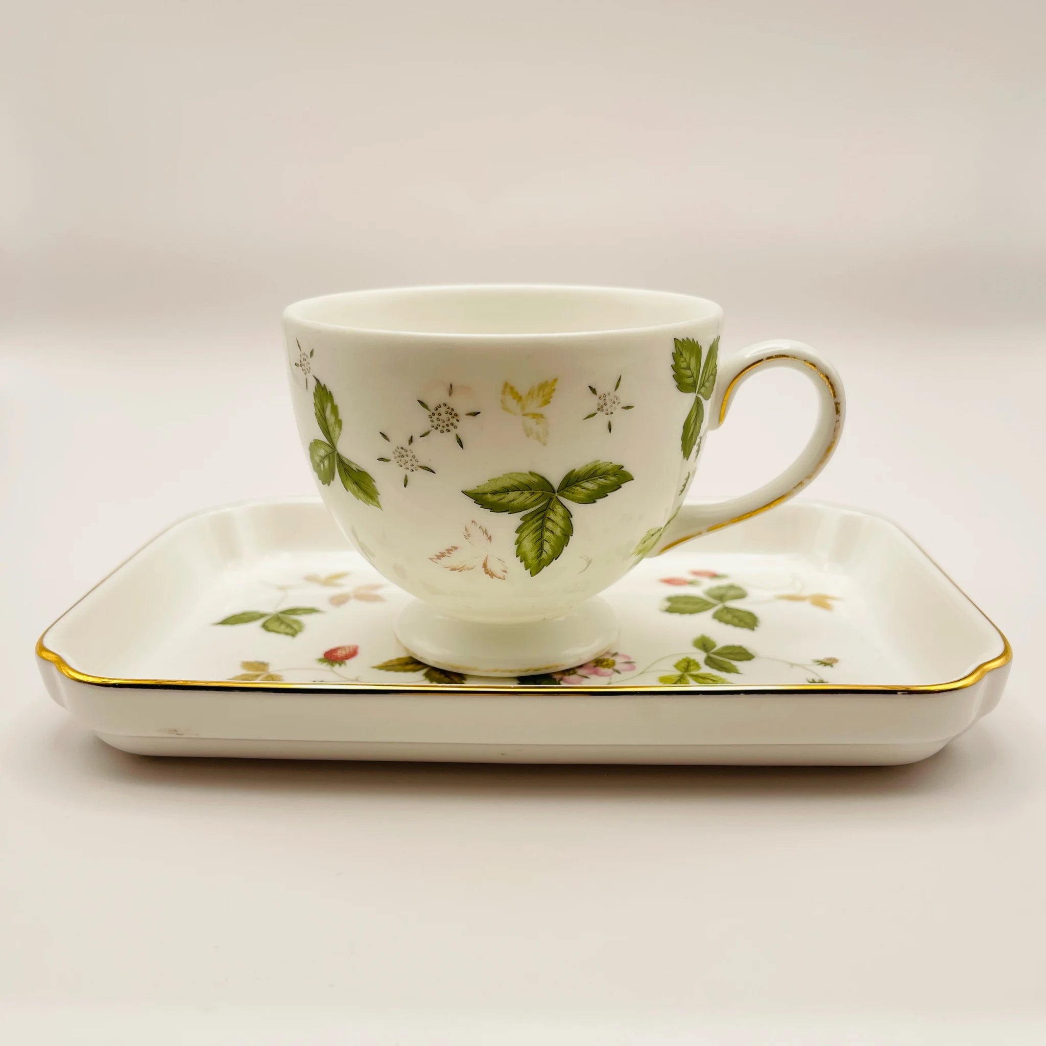 【リユース】 ティーカップ 3P / WEDGEWOOD(ウェッジウッド) / ワイルドストロベリー