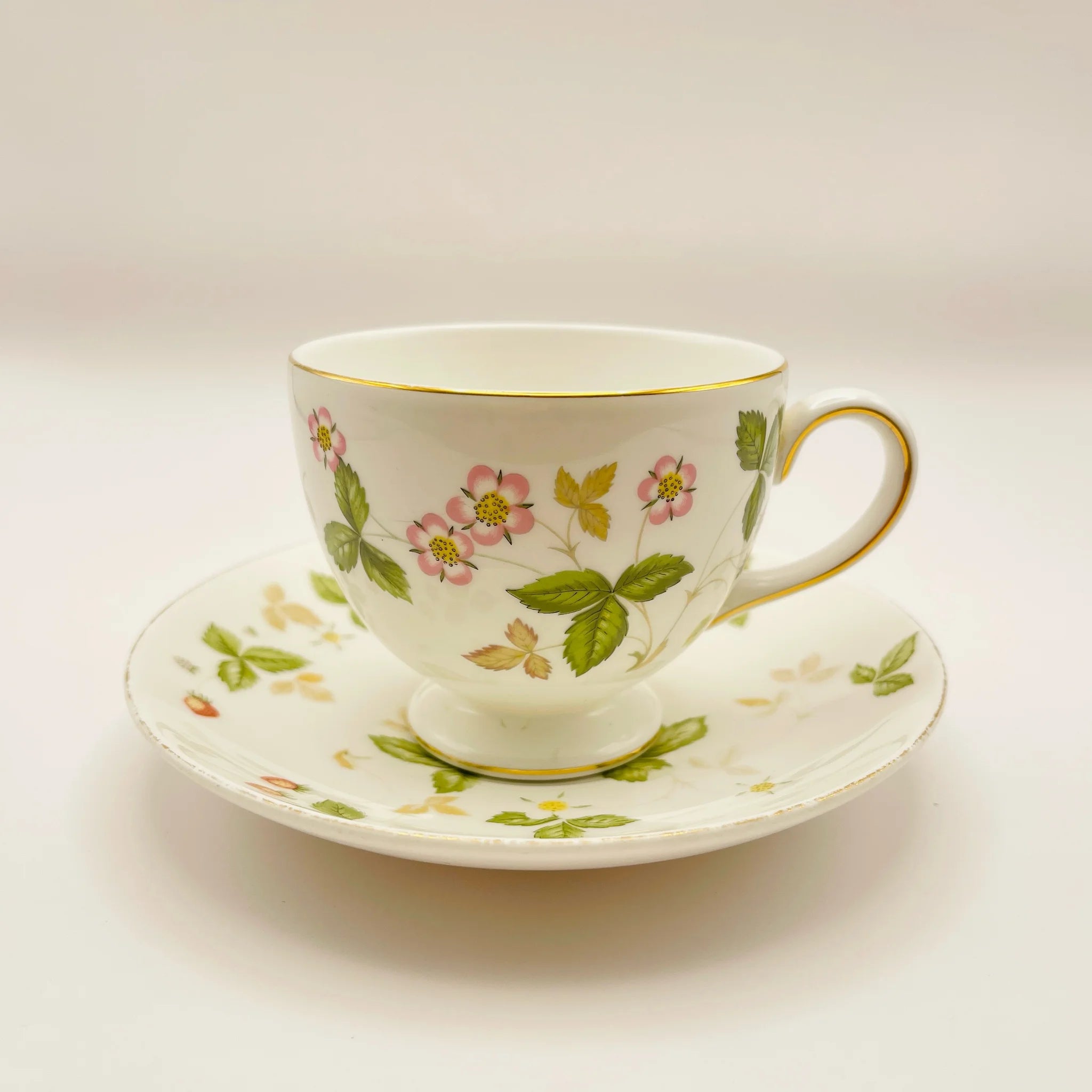 【リユース】 ティーカップ 3P / WEDGEWOOD(ウェッジウッド) / ワイルドストロベリー
